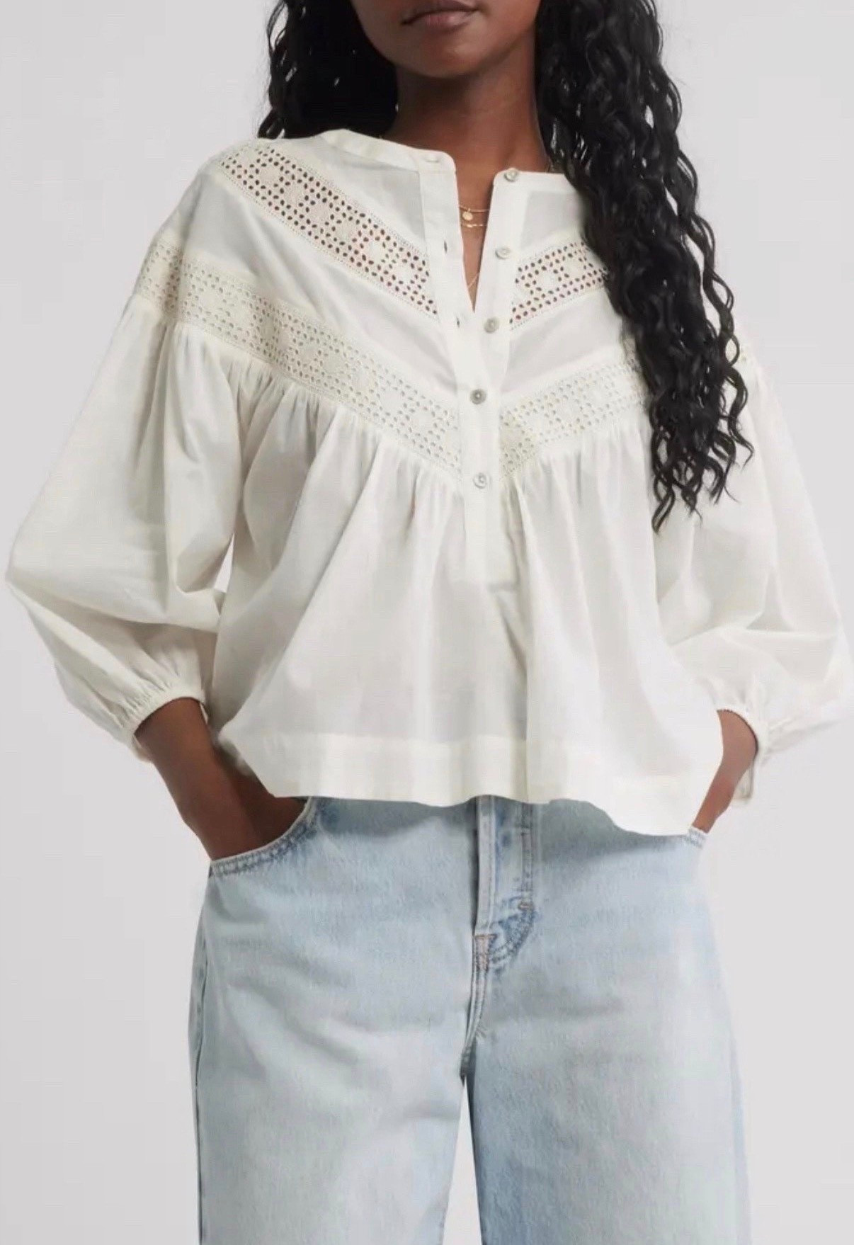 Lace top
White top


#LTKSeasonal