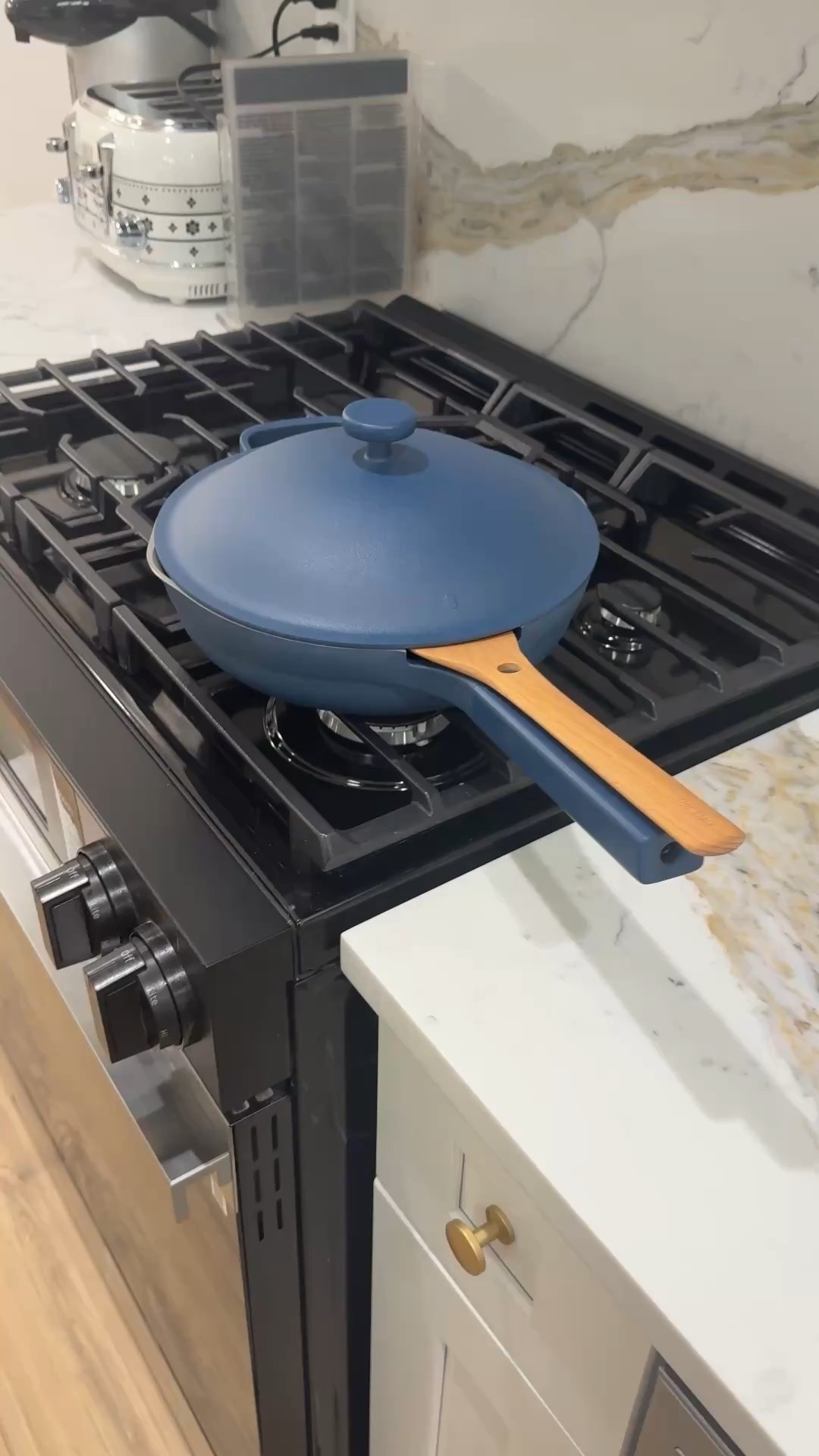 This pot has so many amazing features- no wonder it’s so popular! #gifted

#LTKHome #LTKfoodie