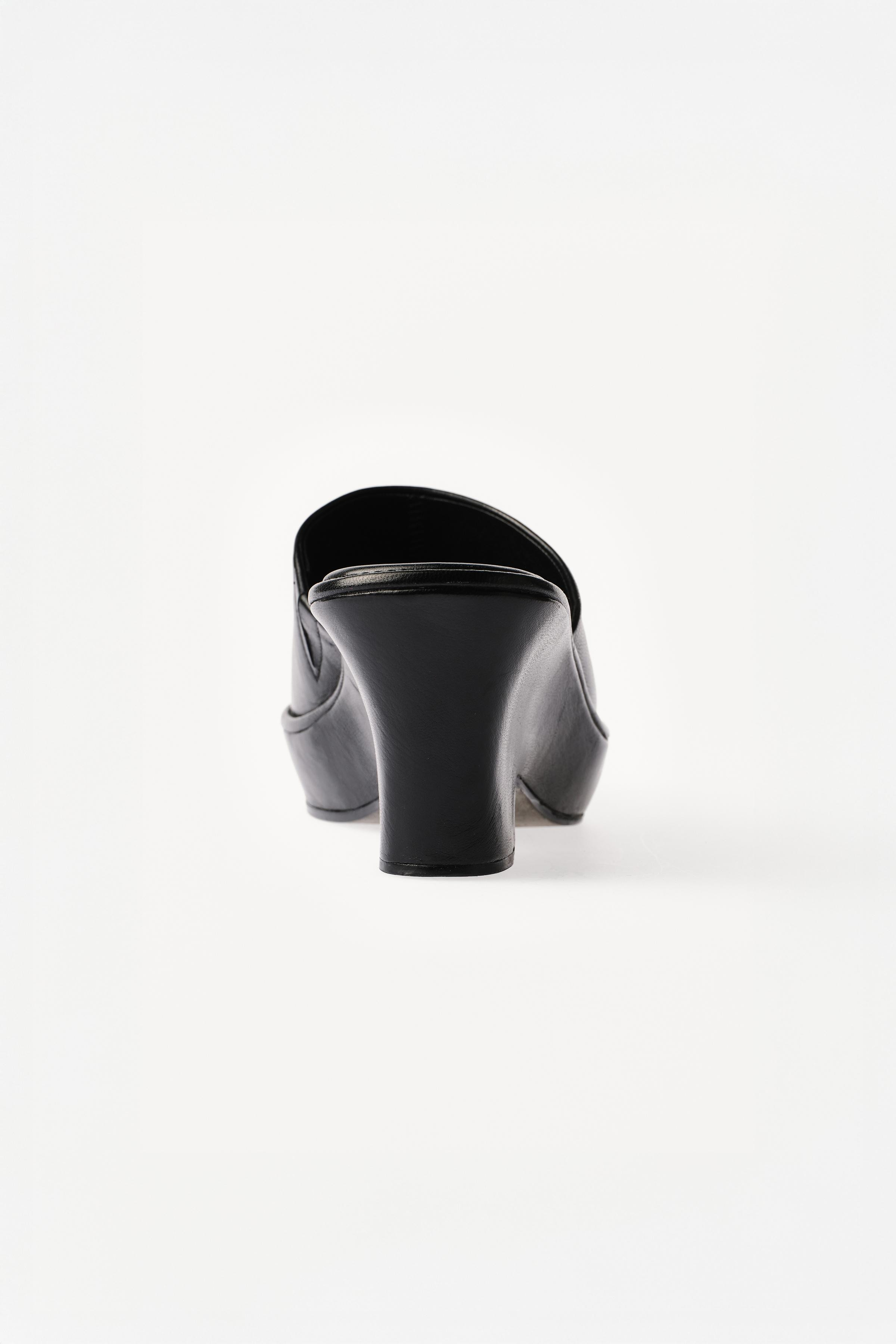 WILLY CHAVARRIA X ZARA LEATHER CLOGS | Zara US