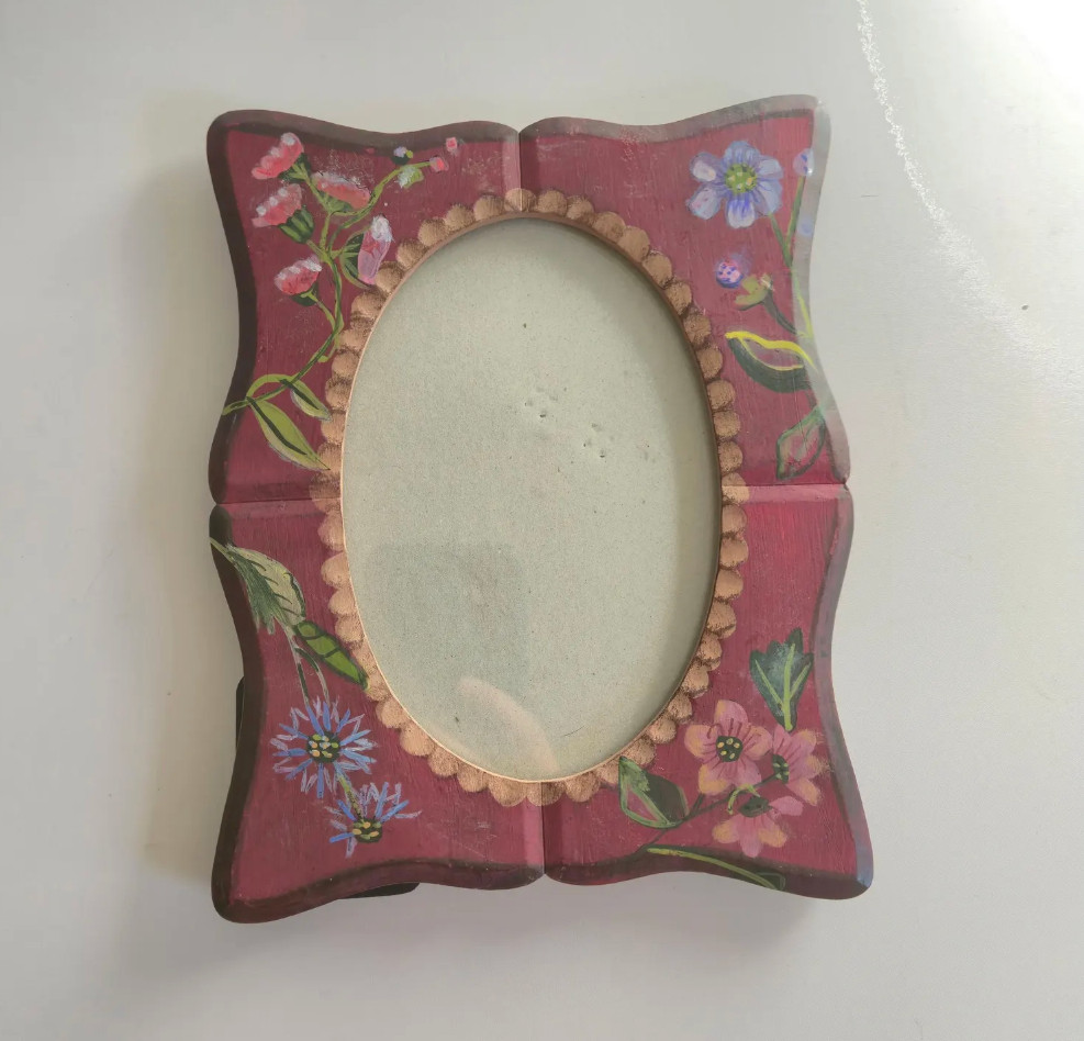 some great picture frame finds (some new, yet classic, and some vintage) - now you just need to fill them with timeless memories 

 #LTKGiftGuide #LTKmomlife #LTKHome