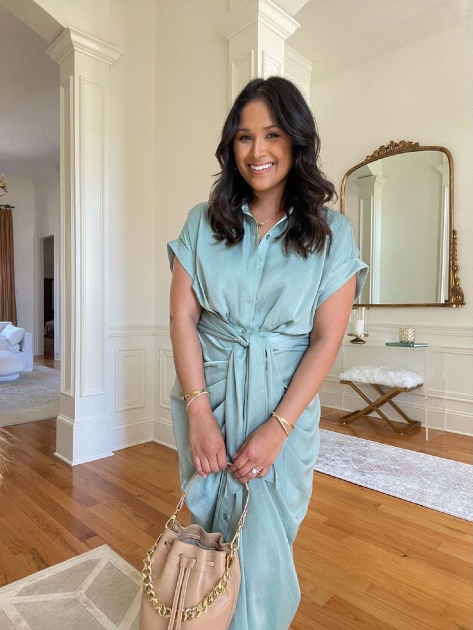 This dress is so flattering and the buttons are function so it’s nursing friendly. Comes in a ton of colors & wearing the sz 4 here. 

Take 20% OFF my bucket bag with code: HAUTE20

#weddingguestdress #mothersday #mothersdayoutfit #stevemadden #springdress #giginewyork #bucketbag 


#LTKSeasonal #LTKitbag #LTKstyletip