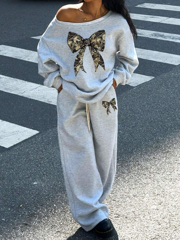 SHEIN EZwear 2pcs Set Women Loose Wide Scoop Neck Off Shoulder Sweatshirt And Flare Leg Thermal Lined Pants, Warm For Autumn Winter | SHEIN