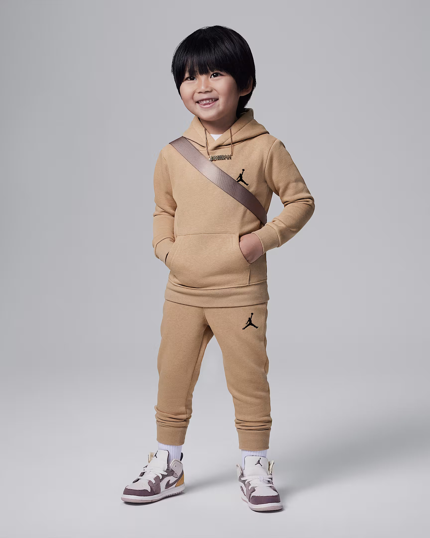 Jordan MJ Essentials Fleece Pullover Set Little Kids 2-Piece Hoodie Set. Nike.com | Nike (US)