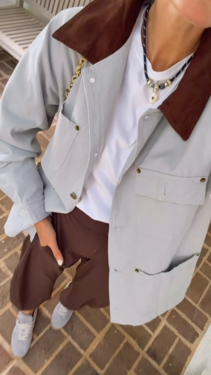 Blue & brown is a color combo I’m loving this fall! These viral pants are actually so good too! Wearing S/2

Loverly Grey, fall outfit, barn jacket, brown pants, barrel pants