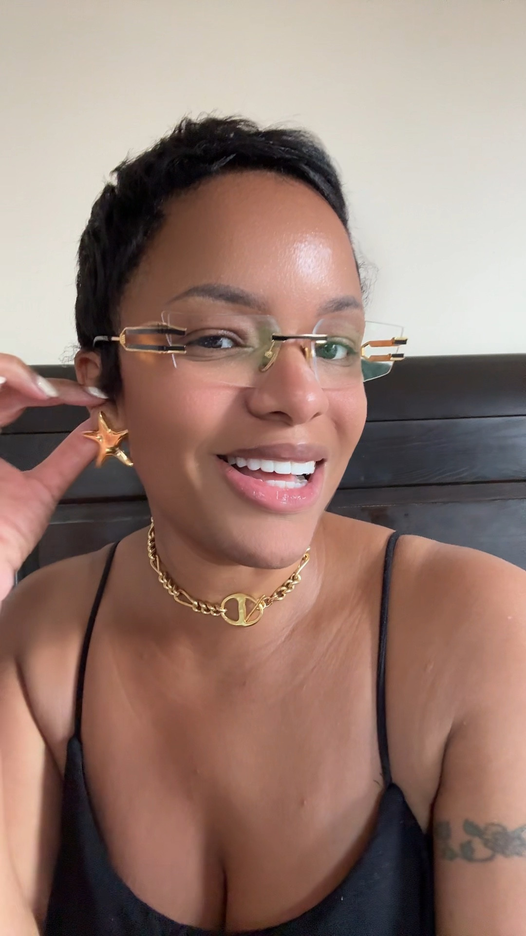 Beautiful gold jewelry pieces to accentuate your fall wardrobe. Use WSP20

#LTKStyleTip