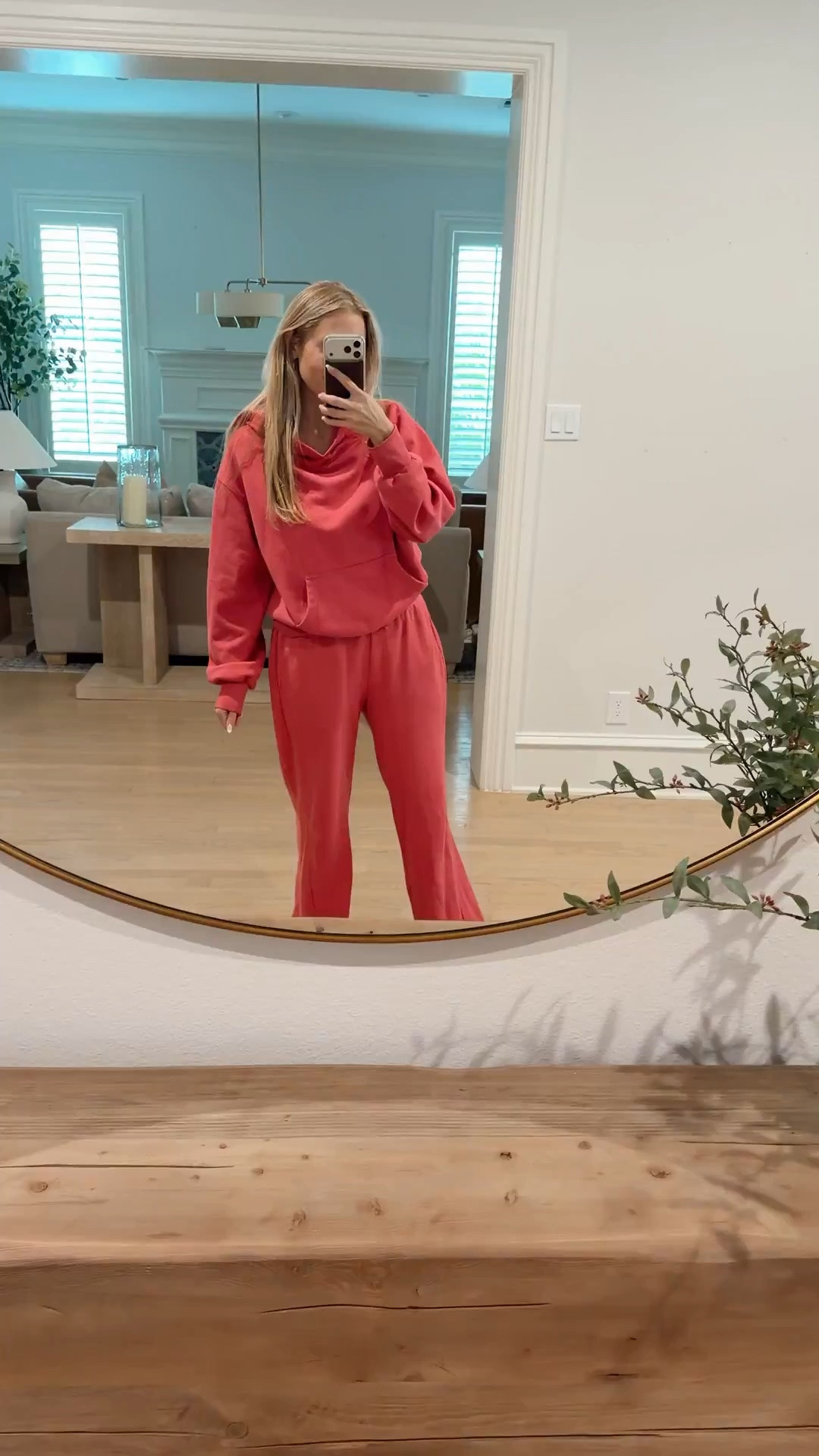 🤍Size: S / tts 
Perfectly Oversized 🥰