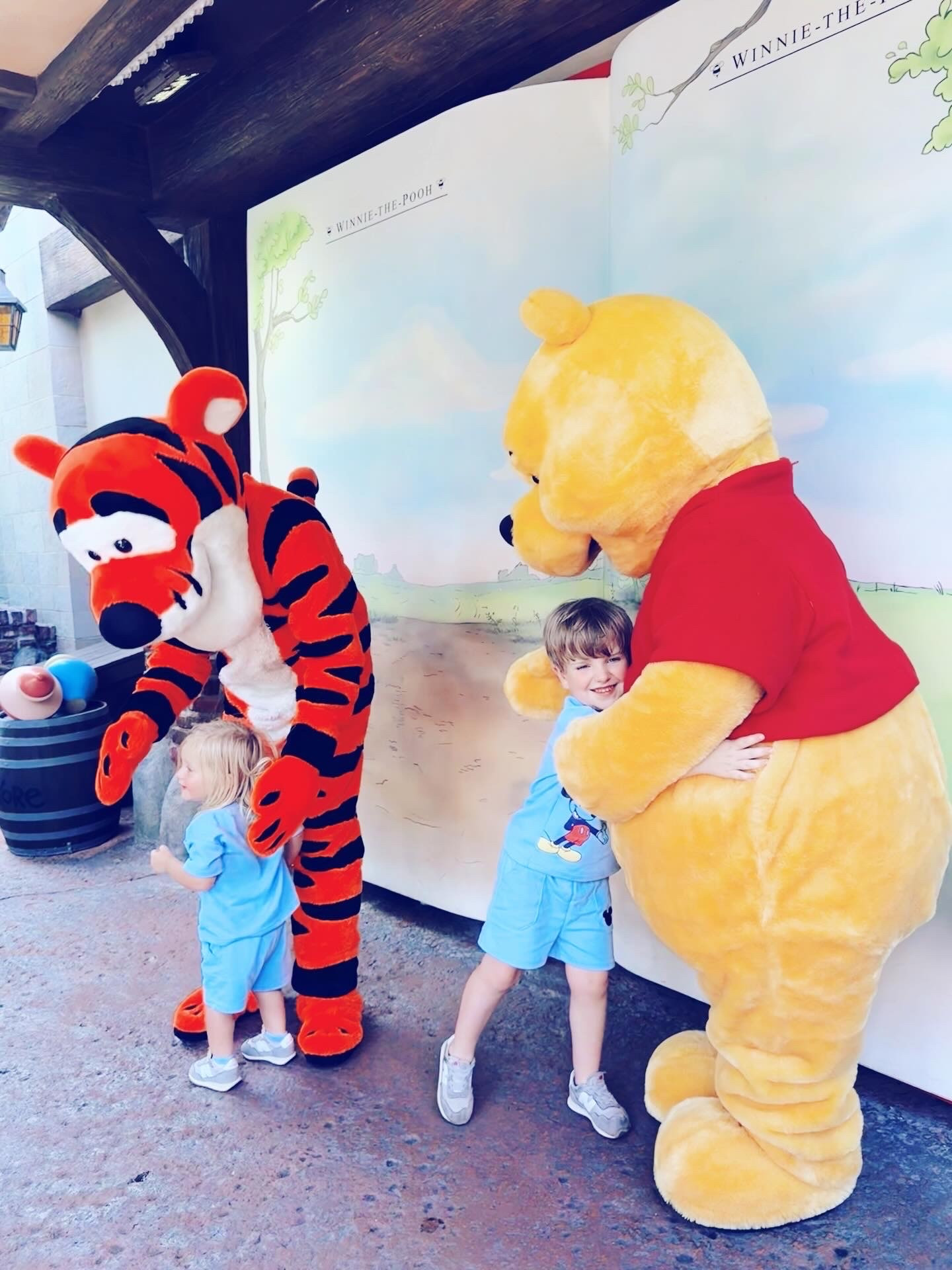 “Sometimes the smallest things take up the most room in your heart…” 🐻🍯💛🐯🧡 I have to say… these babies’ favorite part of the whole (!!) trip was meeting their favorite 🤩 characters… starting with Winnie the Pooh 🧸 and Tigger!! 🐅 Be still my heart… look at Sweet Baby Levi Rhett’s huge smile 🥹 when he saw them come out and Judson’s precious hug 🤗 when they got to meet them… just too cute 🥰 y’all and my heart may never recover!!! 😍