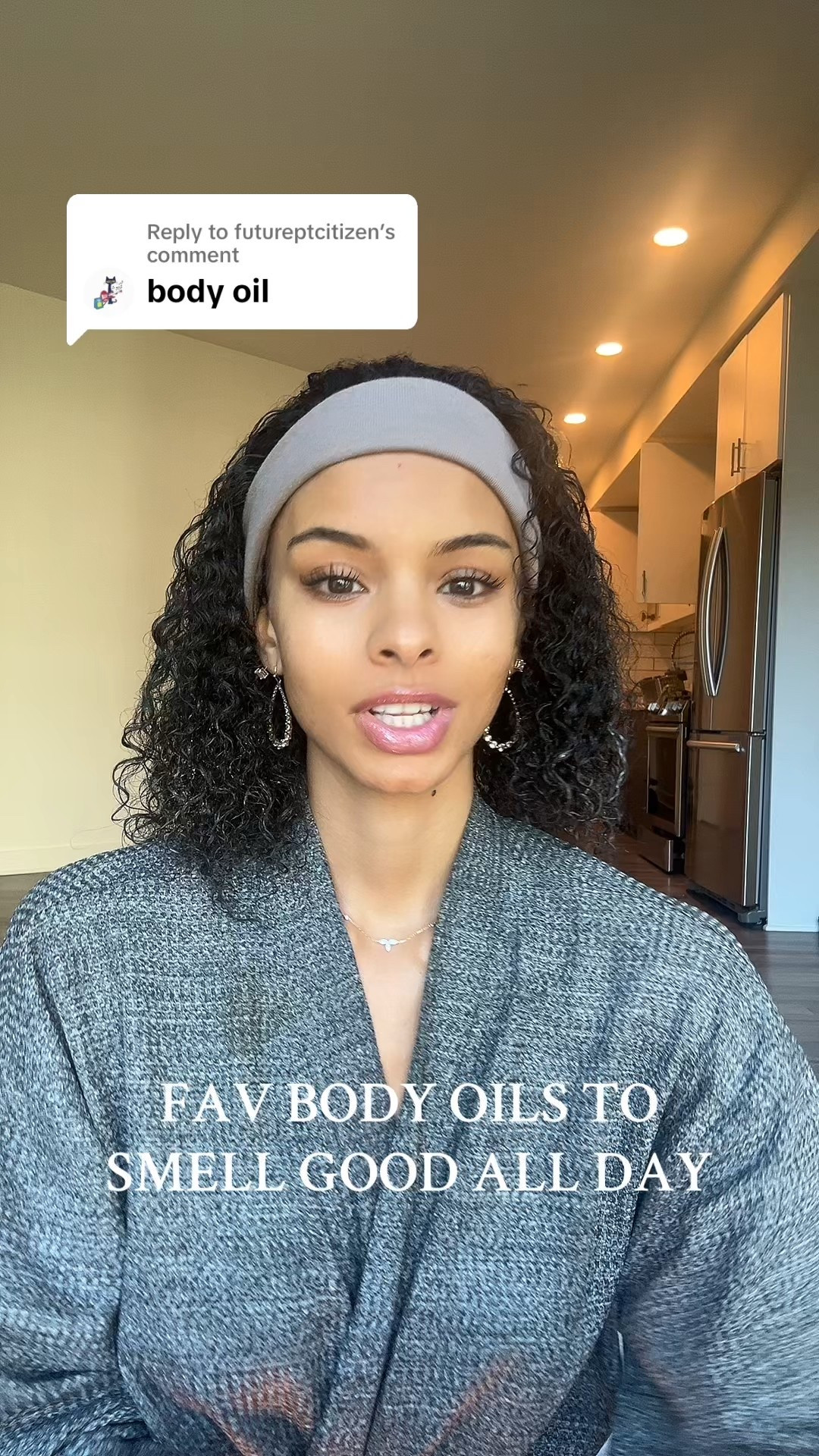 SMELL GOOD AND LOOK SHINNEE