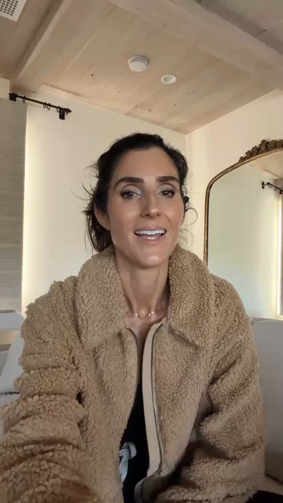 I’m just shy of 5-7” wearing the size small jacket, XS joggers and small crop performance top
StylinByAylin, Aylin #activewear #vuori #ootd #outfit #comfycasual

#LTKStyleTip #LTKSeasonal #LTKActive