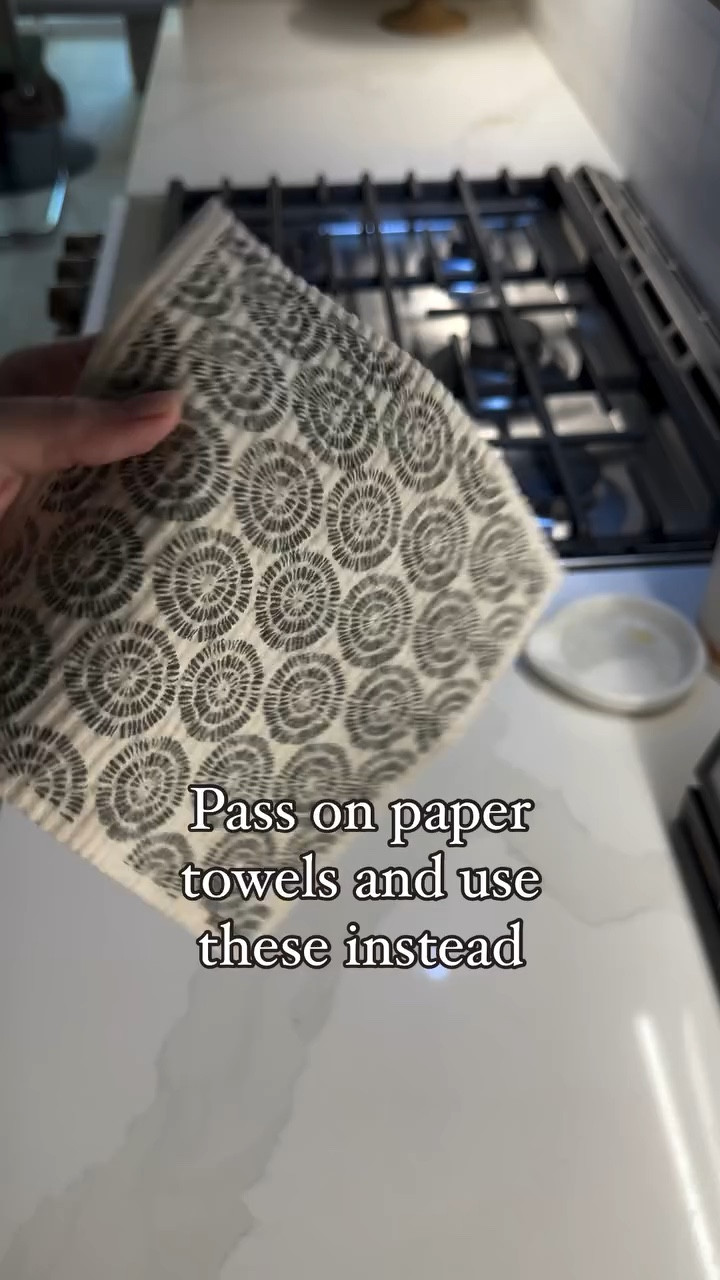 Stinky sponges and paper towels can peace out ✌🏼 

These Swedish dish cloths are a great replacement in your kitchen for washing dishes or cleaning surfaces.

They’re also biodegradable and can be thrown in the dishwasher up to 50 times for a deep clean!

Comment CLEAN for a link to your inbox.

#sustainablecleaning #cleaninghacks