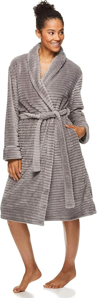Womens Super Soft and Comfortable Warm Fleece Pajama Lounge Robe Bathrobe | Amazon (US)
