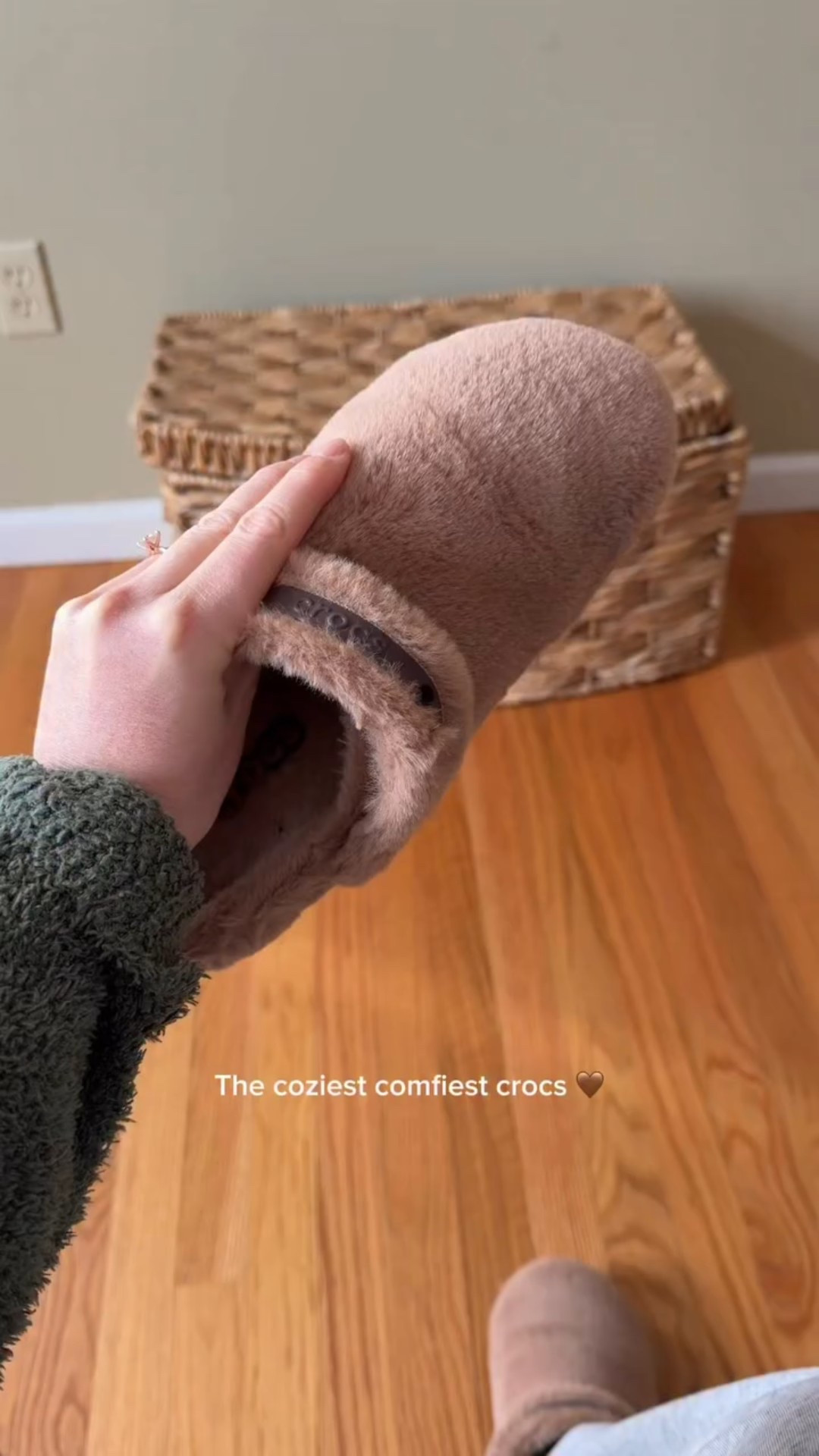 Living in these cozy comfy cute @crocs 🤎 

Comment SHOP and I’ll send you the link! Or just follow along for more comfy cute finds 😊

#crocs #slippers #comfyshoes

#LTKSeasonal #LTKselfcare #LTKootd