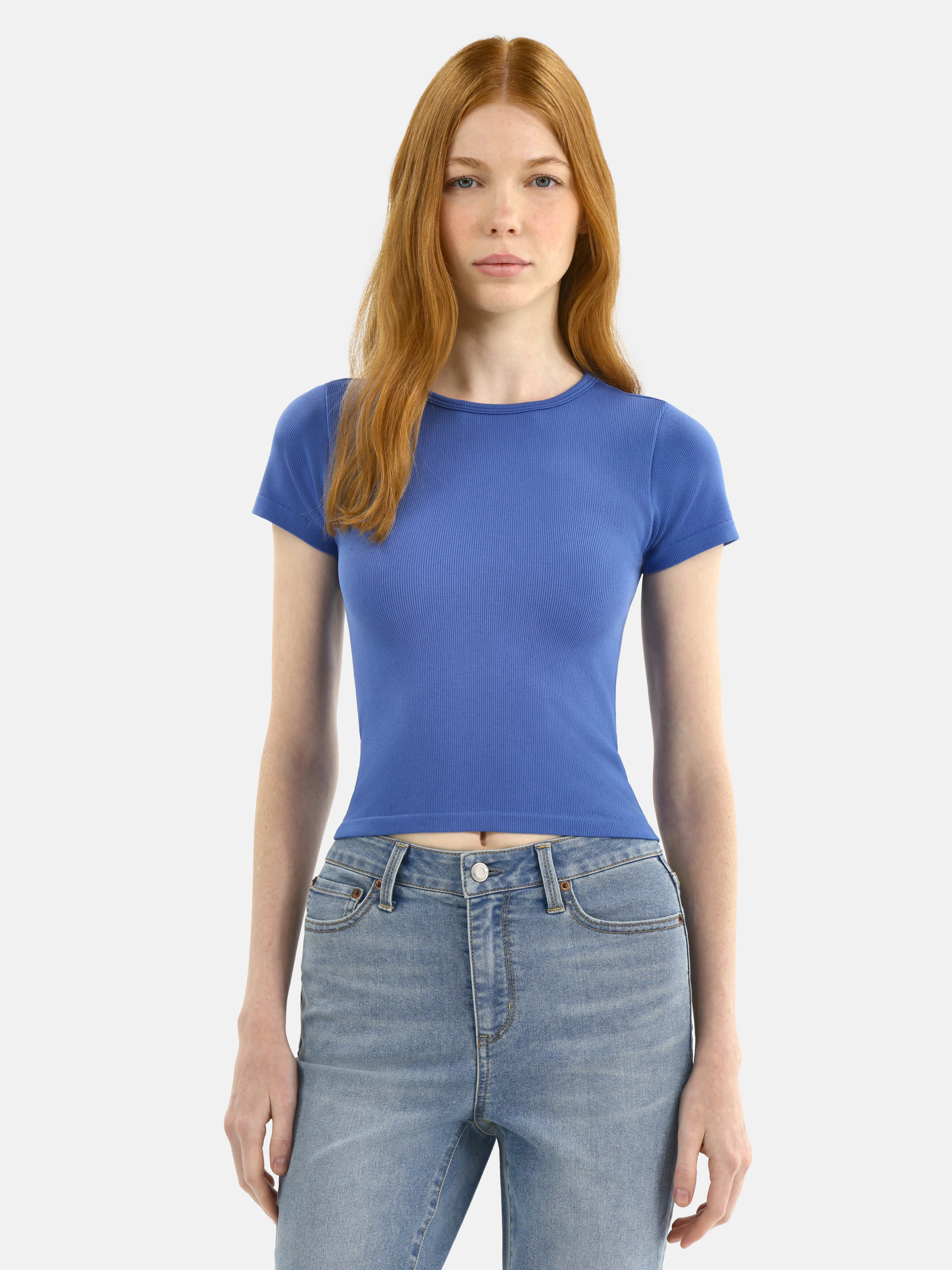 No Boundaries Seamless Crop Top with Short Sleeves, Women's - Walmart.com | Walmart (US)