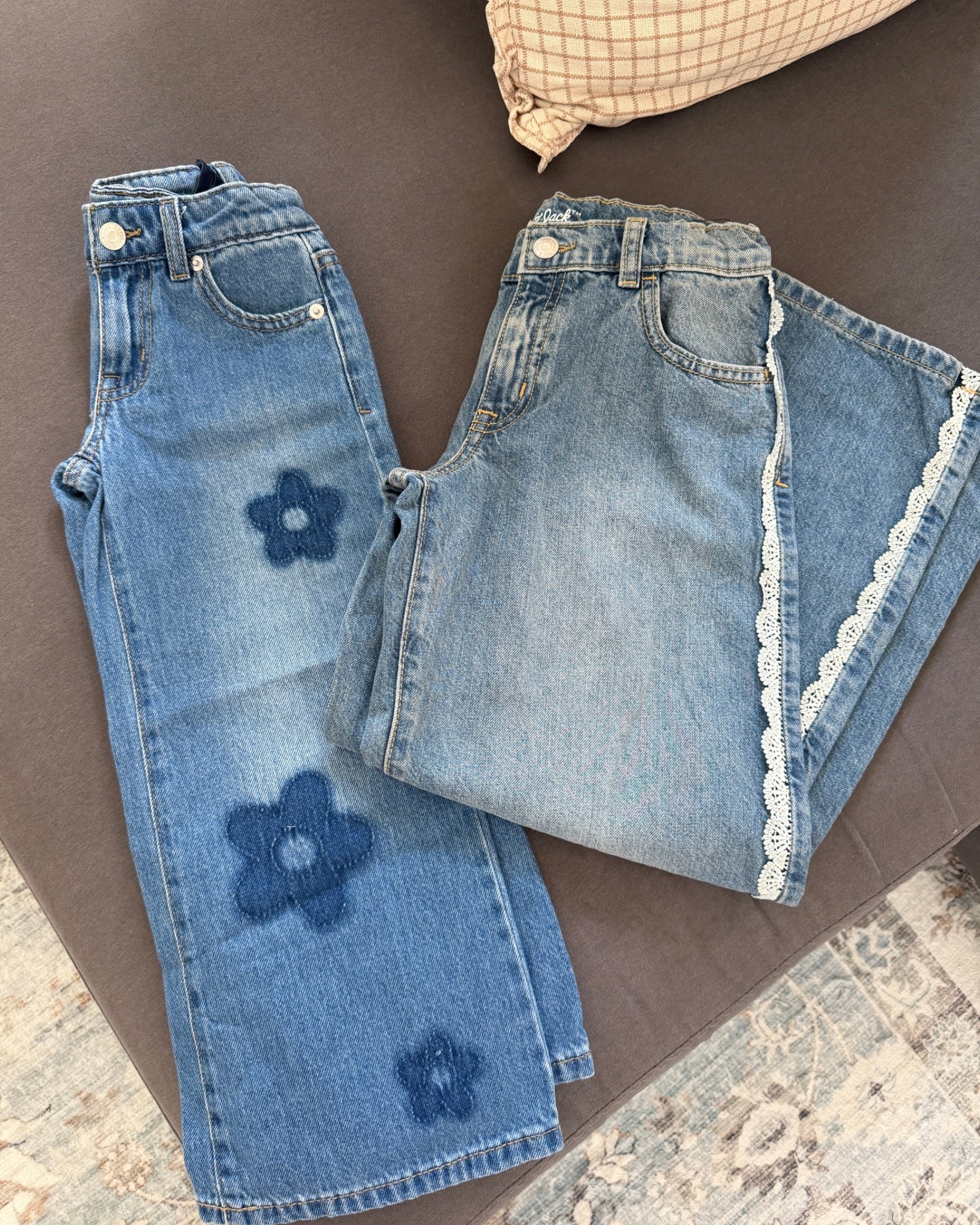 Girls back to school denim!! Last day to save $10 on $40+ kids clothes @Target

#LTKKids #LTKSaleAlert