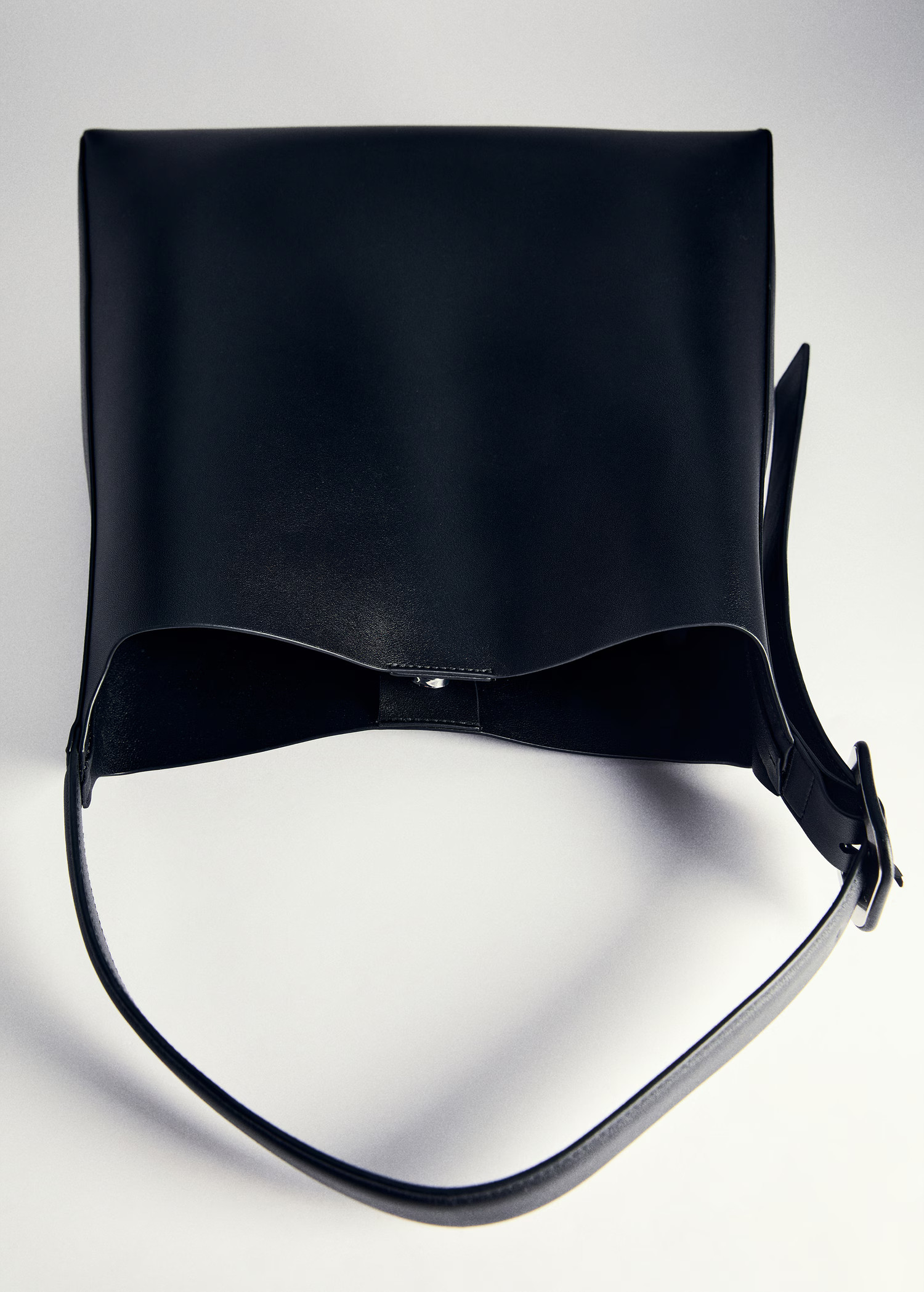 Bucket bag with buckle | Mango (US/MX/AU)