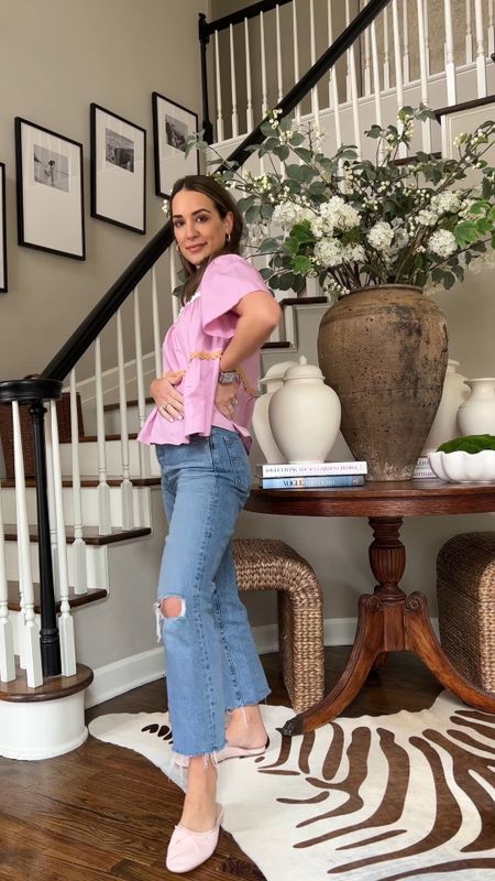 Pink cropped top with classic Ribcage high waist denim and pink slip on ballet flats. Top appears to be sold out but linking similar styles!

Strap is Parker Thatch and neck scarf is Hermes.

#dailyoutfit #springoutfit #pinktop #levis

#LTKstyletip