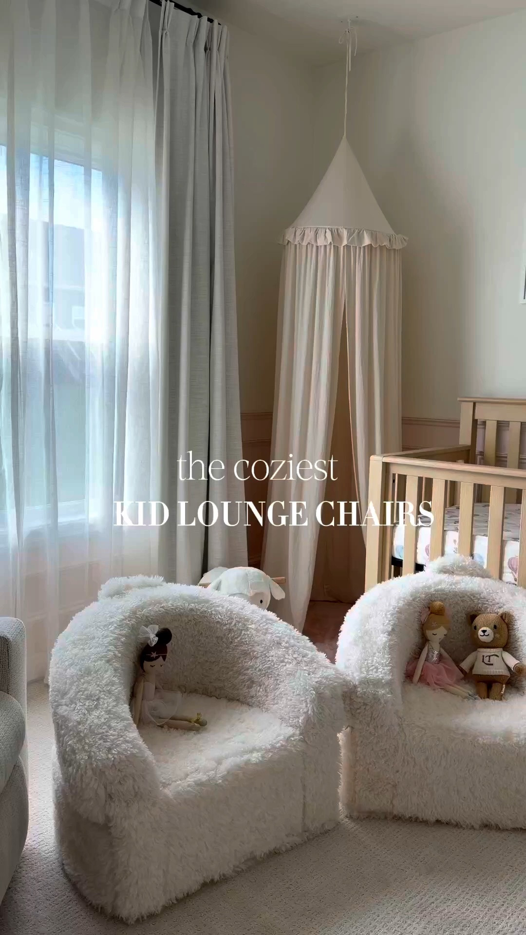 The cutest kid lounge chairs!