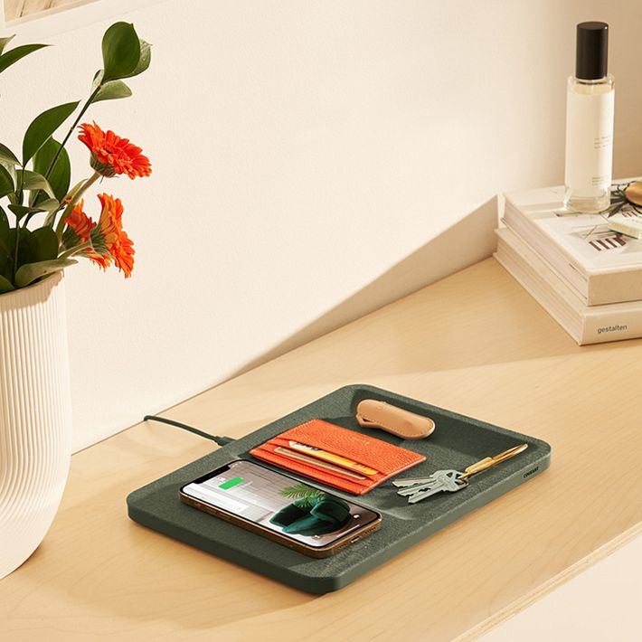 Courant Linen Wireless Charging Tray | Mark and Graham