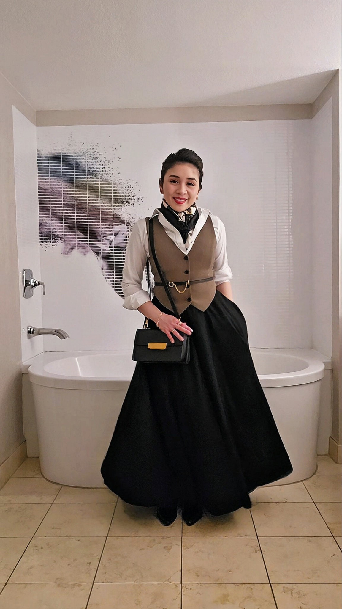Elegant styling ideas 

The skirt is linked in my instagram post (see post and comment ELEGANT to receive skirt link)

#LTKootd #LTKgrwm