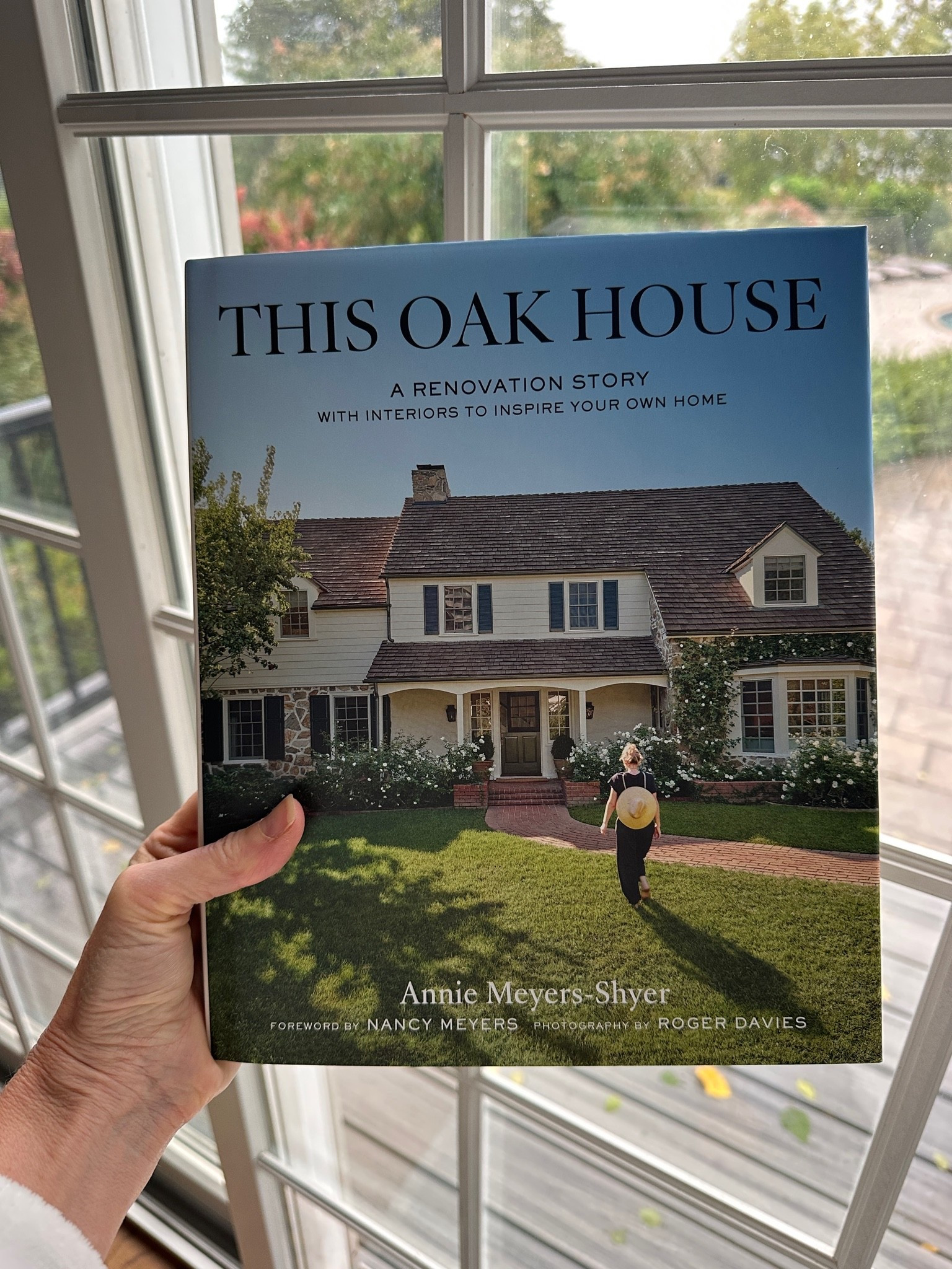 I’m loving this gorgeous book from the popular IG @thisoakhouse !!  She shares he design process and so much more than what’s on her Instagram account!  I just started reading it and I’m already obsessed!  Add this one to your must read list! ❤️

#LTKstorytime #LTKHome #LTKdayinmylife