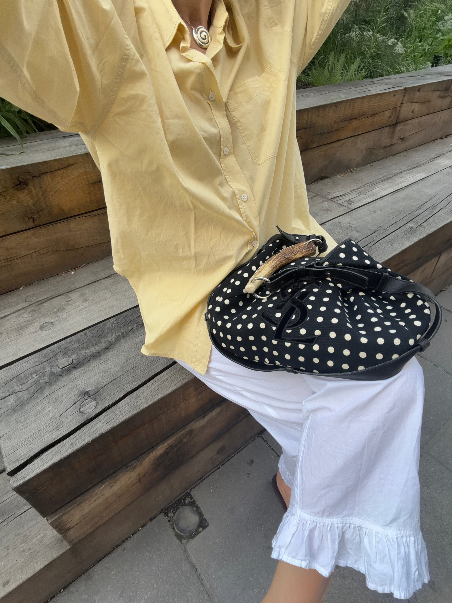 Shirt: Arket Cotton Poplin shirt - size M
Pants: BikBok (old)
Necklace: Louis Abel Uzu Mid 
Bag: Vintage YSL Mombasa Bag Polka dot 
Shoes: Havainas

#LTKeurope #LTKsummer #LTKworkwear