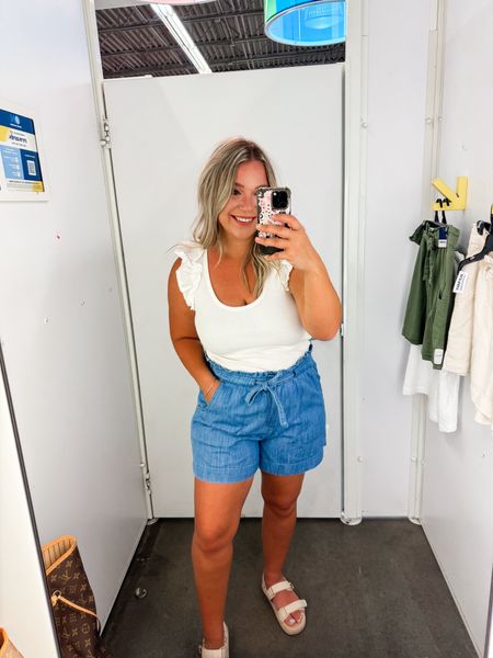And you can never go wrong with a chambray denim short!! 

Old navy 
Old navy must haves
Vacation outfits
Summer outfits
Summer must haves 



#LTKfindsunder50 #LTKmidsize #LTKSeasonal