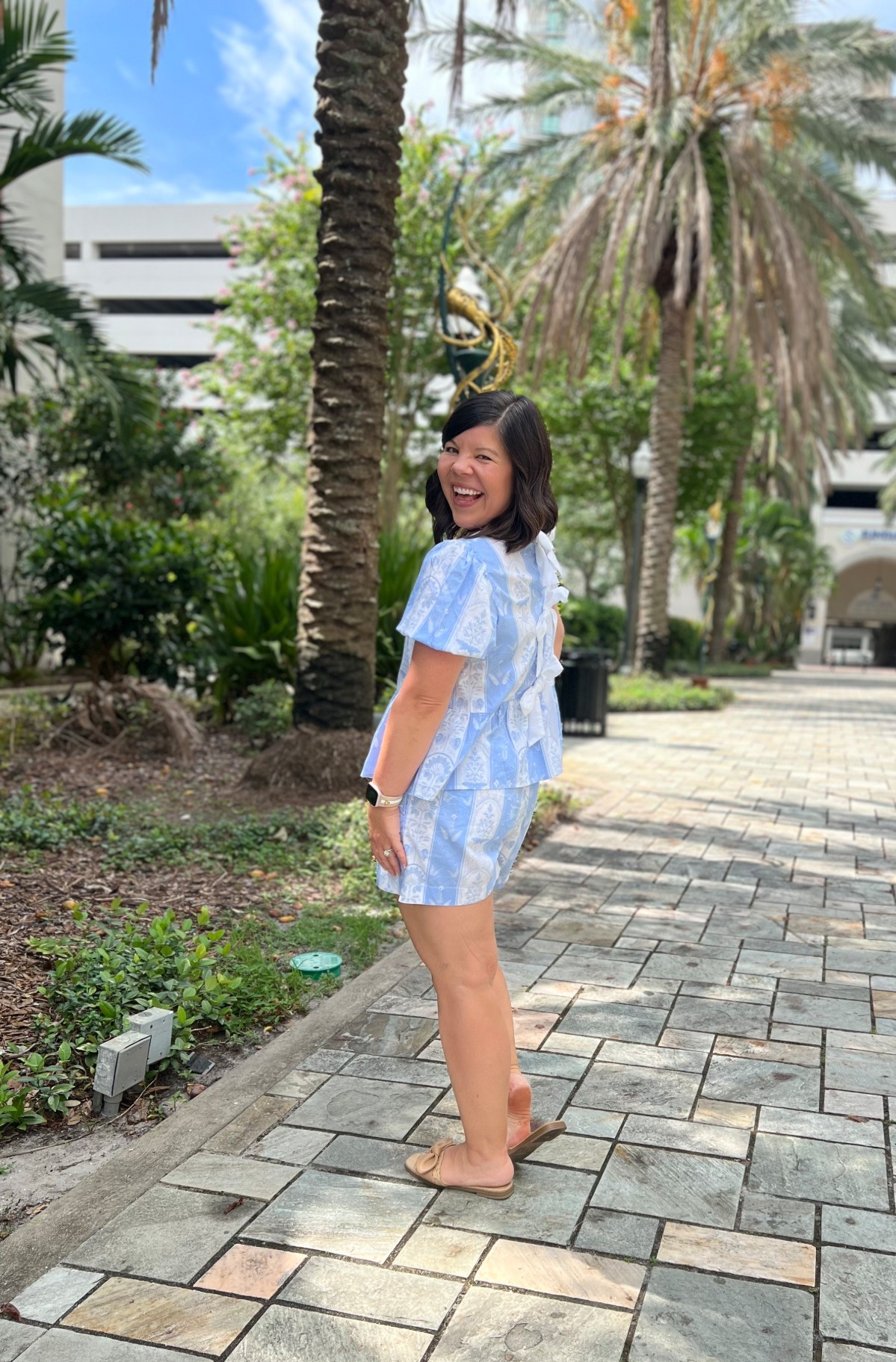 Size small top
Size medium bottoms

#LTKSaleAlert #LTKFindsUnder50 #LTKSeasonal