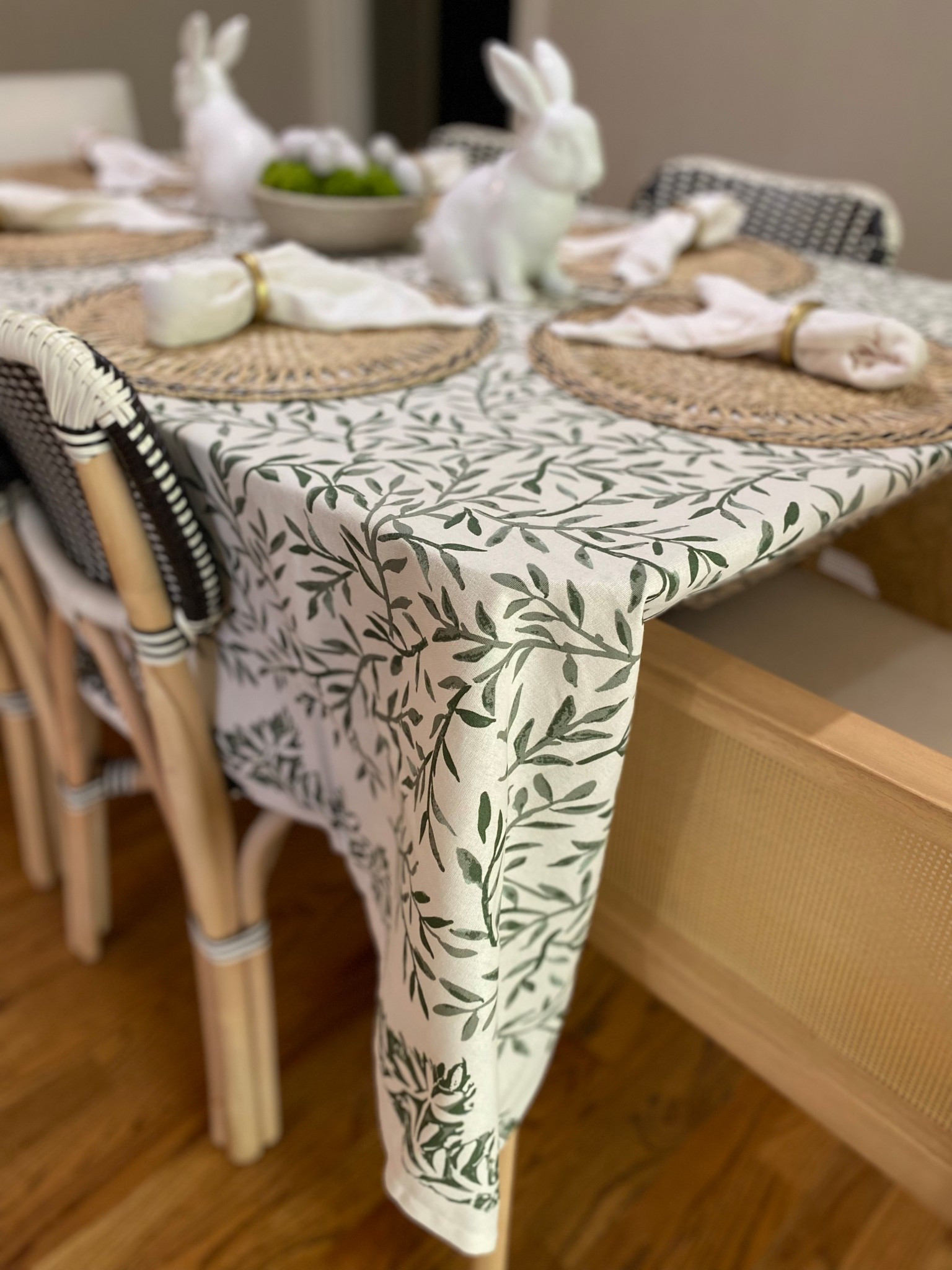 Table cloth, tablecloth, tablescape, home, spring table, Easter table, dining room, kitchen table 

#LTKHome #LTKFindsUnder50 #LTKSaleAlert