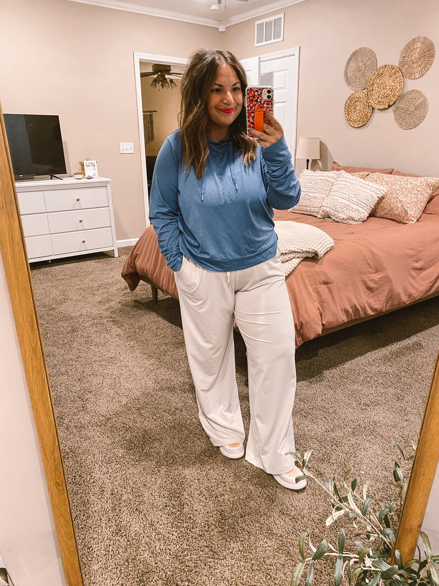 These pants are straight butter. You’ll catch me in them all fall long! Add any comfy top & you’re good to go!

sneakers: wearing kids size, but linking the adult version below as well!
pants: fit true to size // wearing a large
hoodie: fits small // wearing a large (fits like a medium)

#LTKStyleTip #LTKFindsUnder50 #LTKFindsUnder100