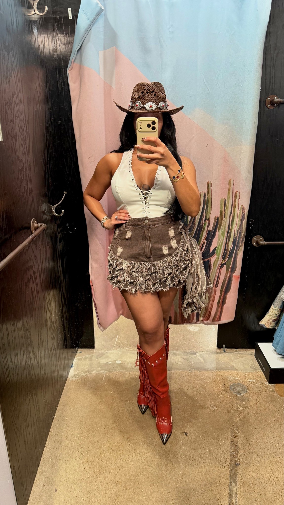 Loving this brown with red accents! More Rodeo Style Inspo🐎🤎❤️

#LTKootd #LTKSeasonal #LTKTravel