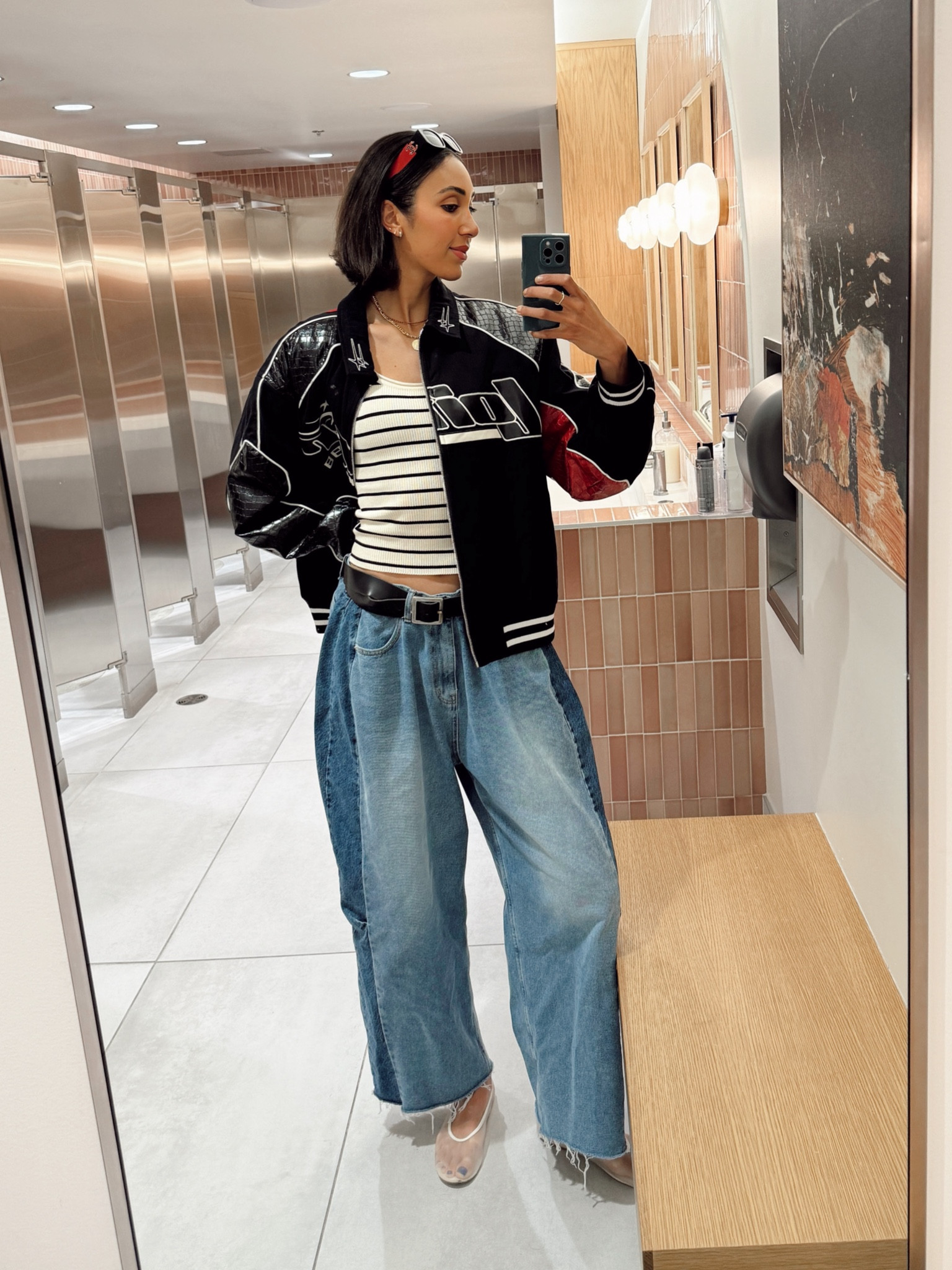 Xtra baggy barrel jeans?! Say lesss

#LTKStyleTip #LTKBeauty #LTKGiftGuide