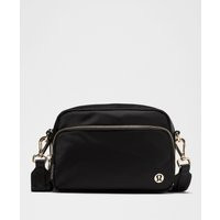 Everywhere Crossbody Bag 2L | Lululemon (US)