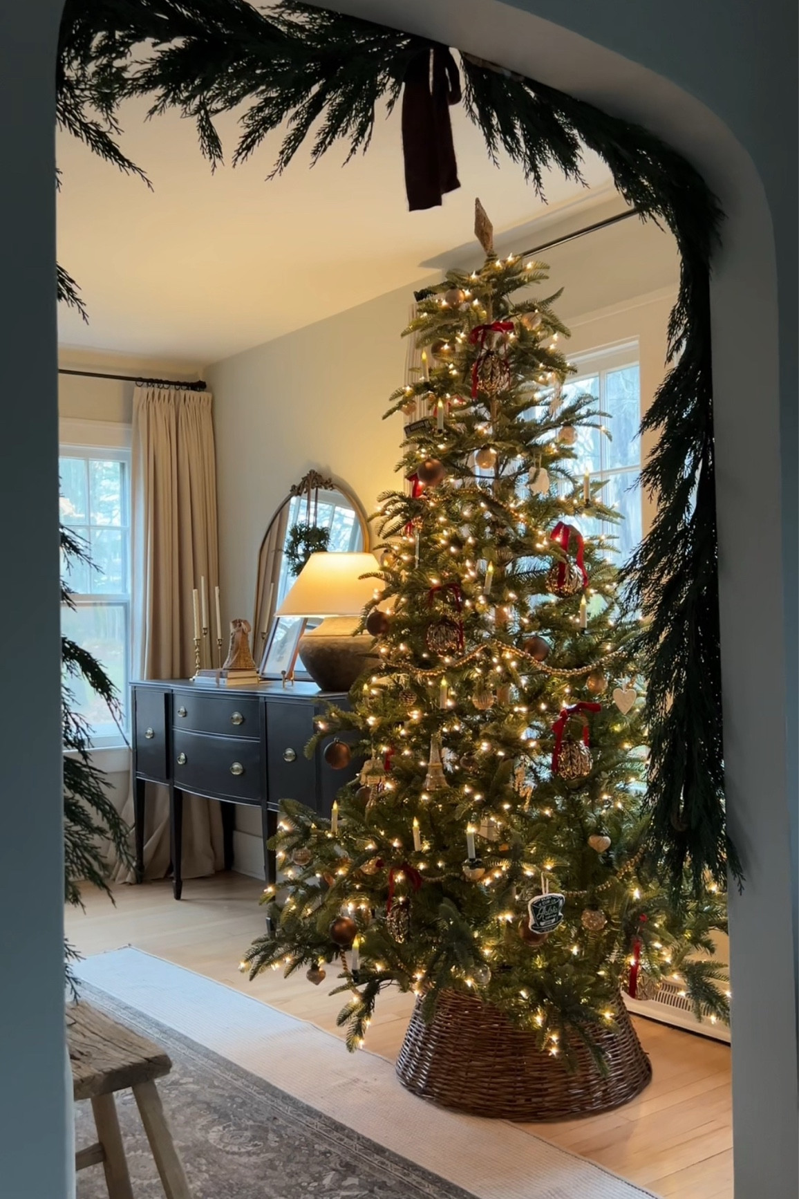 My 2024 Christmas tree 🎄 #christmastree 

#LTKSeasonal #LTKHoliday #LTKHome