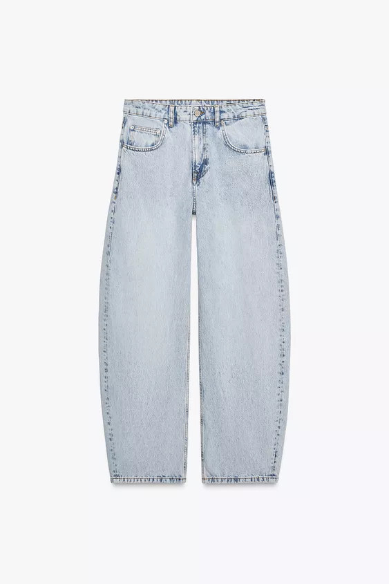 LOW-RISE - FULL LENGTH - BALLOON LEGZARA WOMAN COLLECTIONLow-rise jeans with belt loops. Five poc... | Zara US
