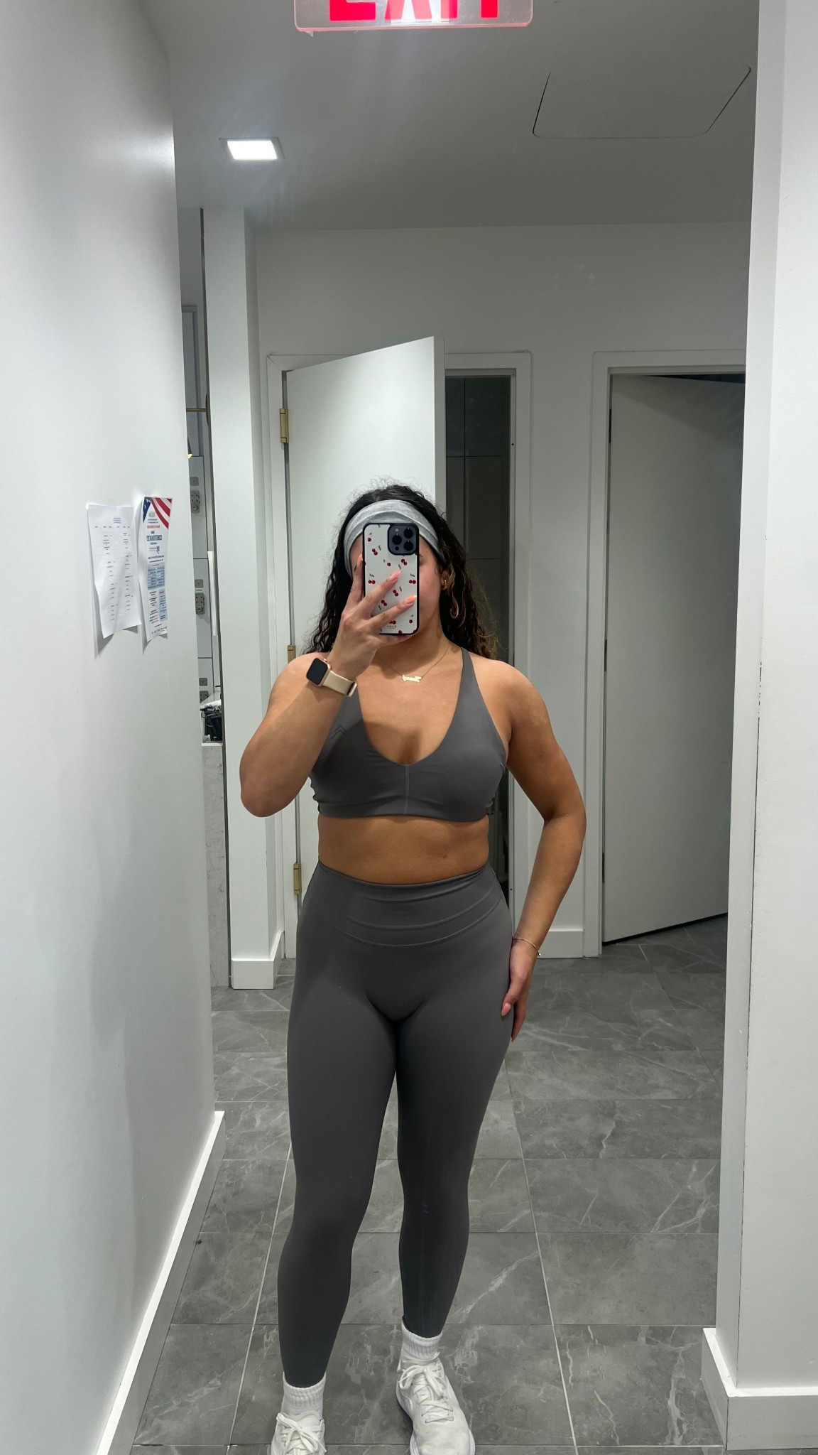 Today’s Barre workout outfit 🩶
This set from oner active is so snatching and feels amazing on! 

Wearing a size medium for both

#LTKActive #LTKStyleTip #LTKFindsUnder100