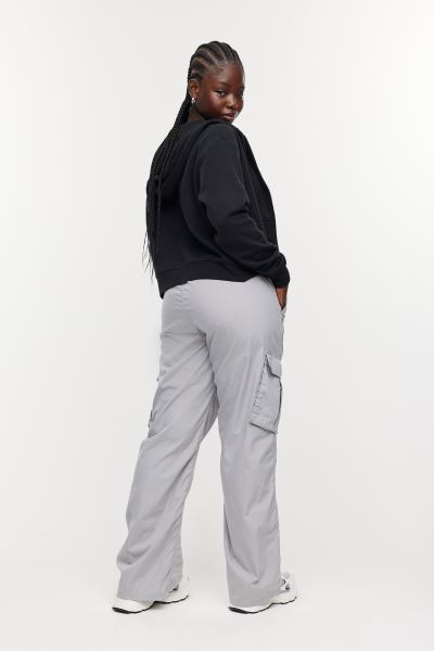 Curvy Fit Cotton Cargo Pants - Light gray - Ladies | H&M US | H&M (US + CA)