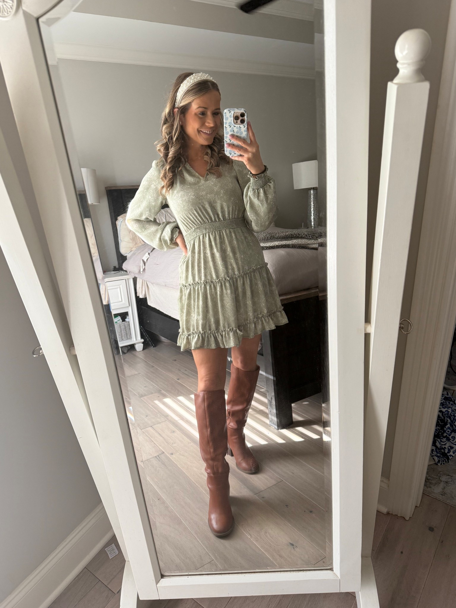 Fall boots are now back in season 🍂🍁✨

#LTKSeasonal #LTKPetite