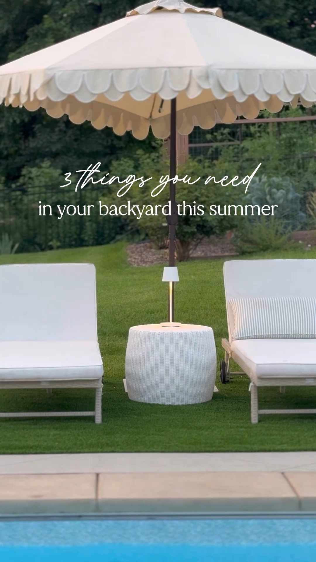 3 things your backyard needs to make your summer that much sweeter.

→ Nevis Table Lamp from @visualcomfort (in Matte White!)
→ Tote that doubles as a towel
→ Acrylic shatterproof glasses

#outdoorlamps #visualcomfort #poollamps #poollighting #patiolighting #summermusthaves #summerroundup #outdoorentertaining #poolarea #poolinspo #patioinspo #towel #shatterproofglasses #acrylicglasses #outdoordining