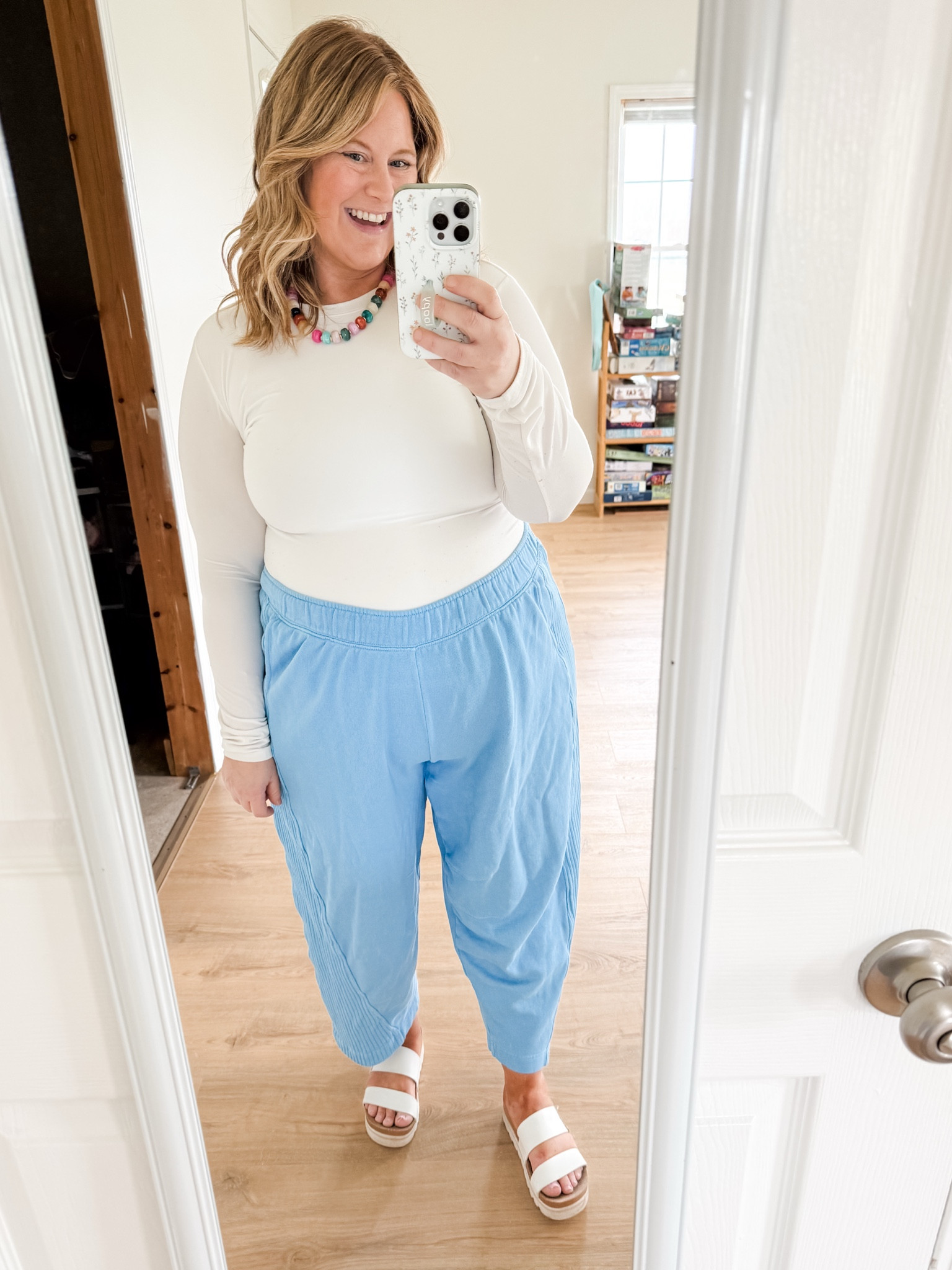 Wearing an XXL in my long sleeve top (these run small) and an XL in my barrel sweats from Aerie

#LTKBump #LTKmomlife #LTKWorkwear