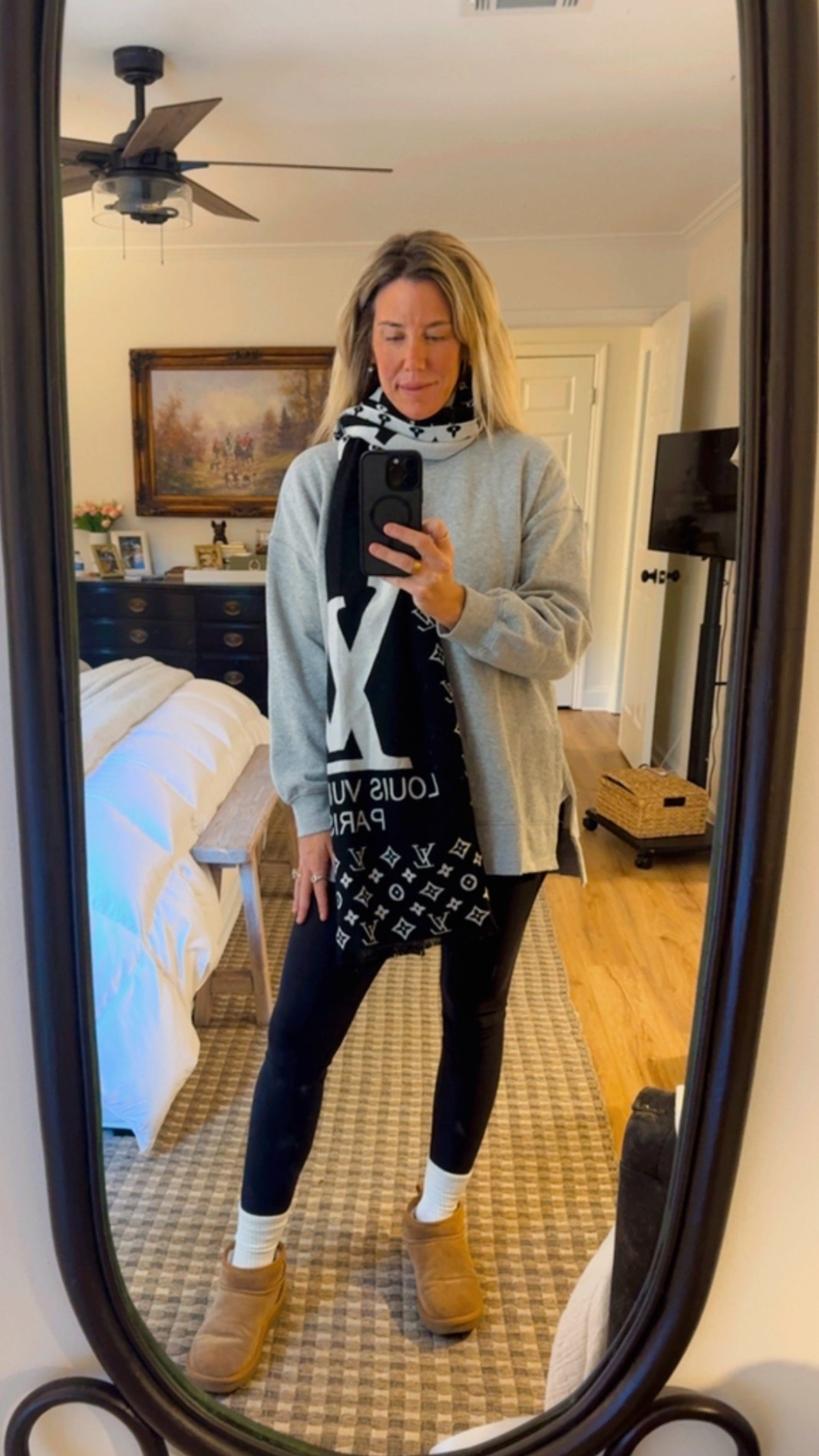 Casual Saturday 🖤

#LTKmomlife #LTKootd #LTKSeasonal