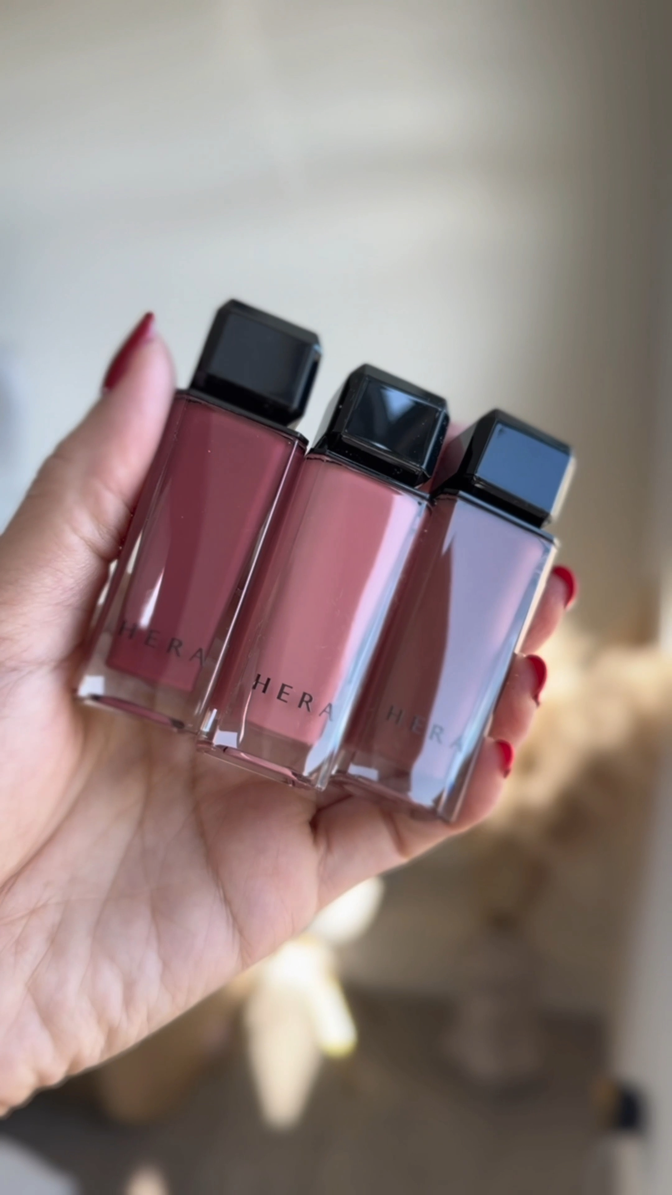 Get the BLACKPINK Jennie look with @herabeauty_official Sensual Nude Gloss! ✨ Tried out my three faves: 422 Lingerie, 462 Speechless, and 380 Cherish—each one brings a unique vibe, from soft glam to bold beauty. The thin, glossy finish feels like a dream, thanks to evening primrose oil that keeps my lips hydrated and smooth. 

Black Friday special: 30% off all HERA products this week! Grab yours while it lasts! Now available on @amazon 

______


#HERA #SENSUALNUDEGLOSS #BLACKPINKJennie #HERABEAUTY #makeup #lipgloss #beauty #yesstyle #commuterlife #collegelife #collegestudent #foryoupagе #minilog #Vloge #worthyourmoney #PR 

#LTKCyberWeek #LTKSaleAlert #LTKBeauty