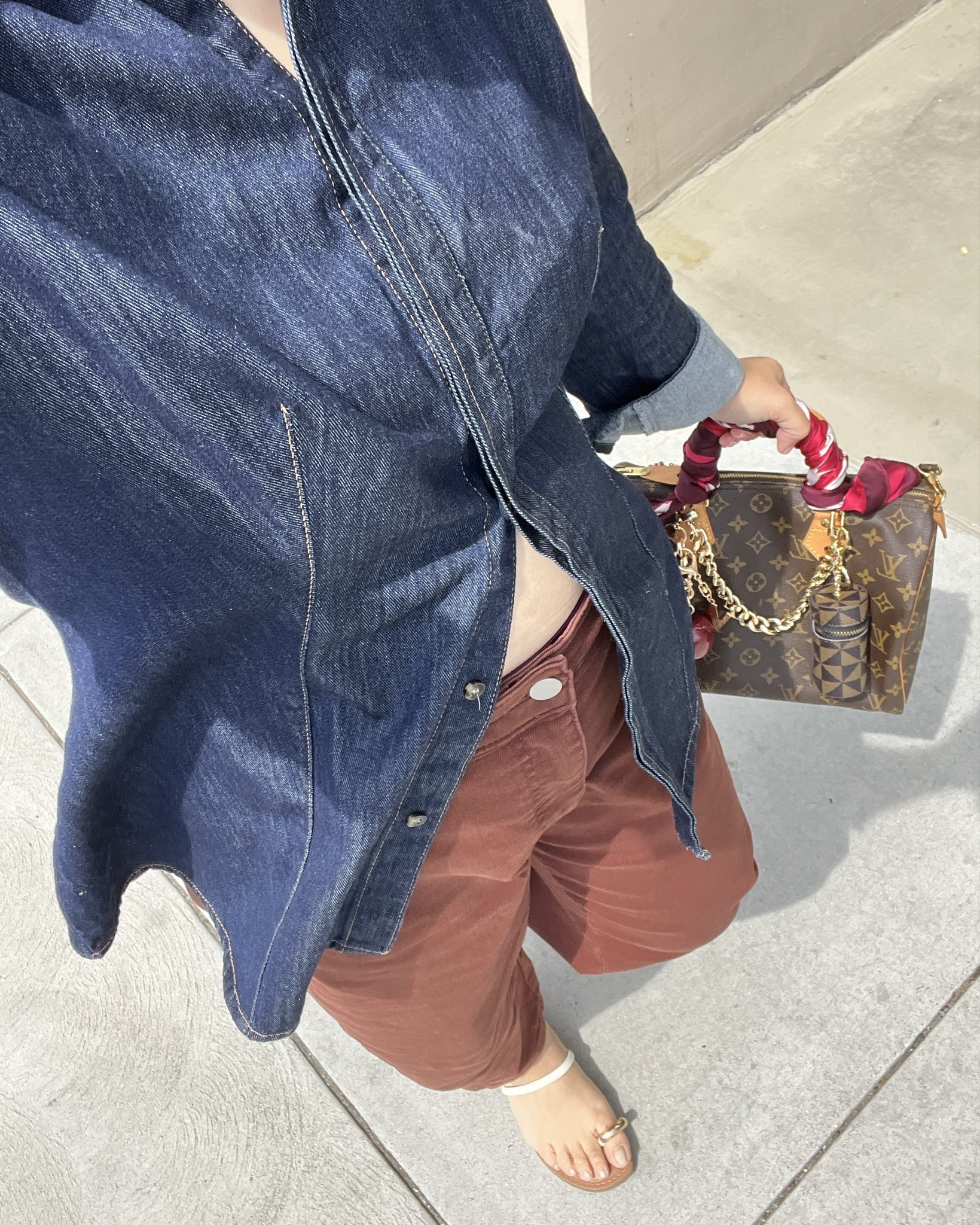 OOTD!
-
Everland barrel leg pants - denim fitted waist shirt - vintage Speedy 30 bag - Louis Vuitton speedy - Japanese eBay speedy 30 under $400 - bag charms 

#LTKMidsize #LTKItBag #LTKStyleTip