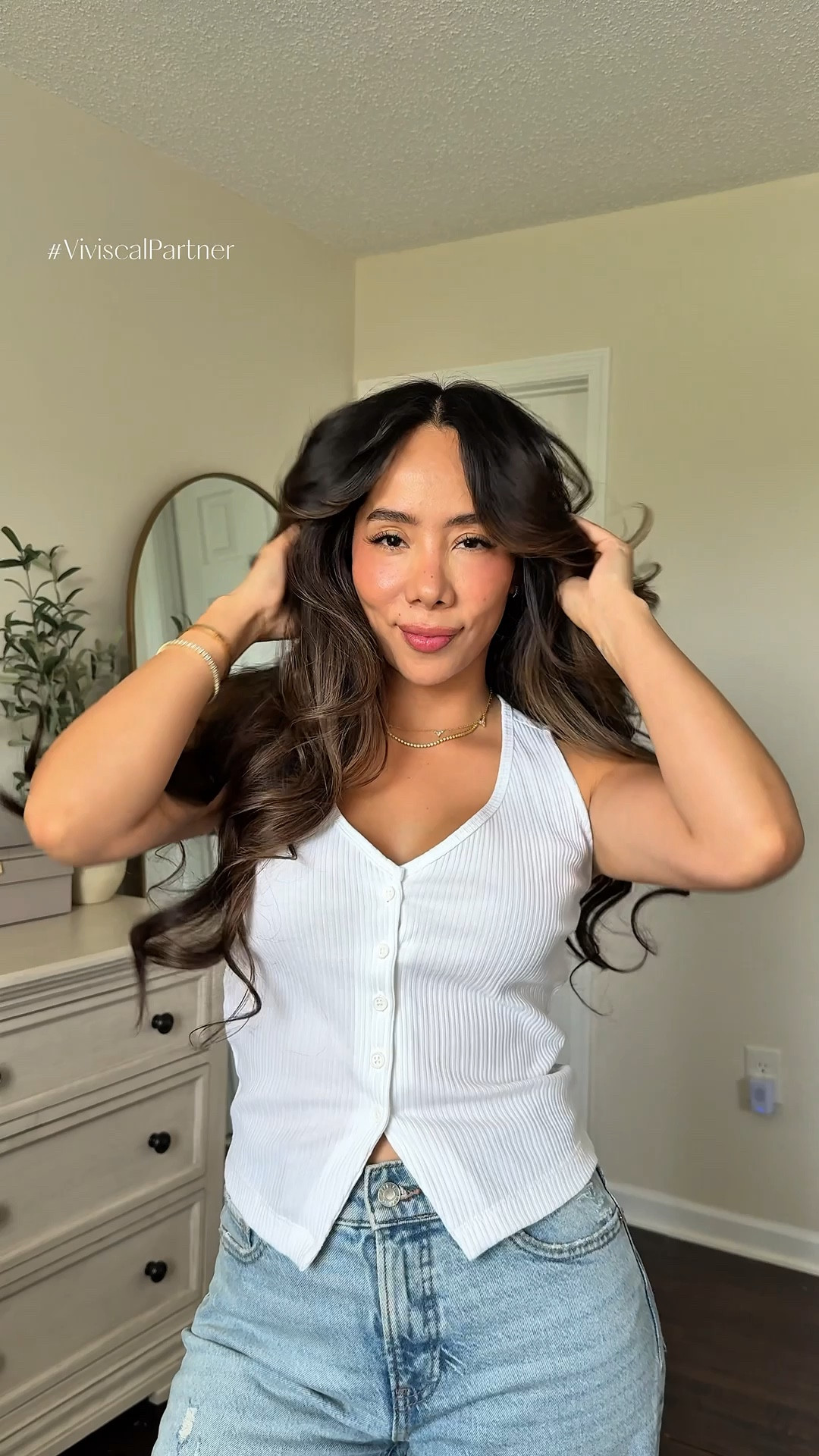  #ViviscalPartner A small daily habit that’s making a big difference ✨ 2 capsules a day = stronger, fuller hair with Viviscal new 4D hair supplement 🙌🏼 It supports fullness, boosts strength, controls shedding and provides hair & scalp health 🫶🏼 
Leave me a comment with the word HAIR & I’ll send you a DM with a link to preorder now🤍 #hairgrowth #hairsupplements #haircarefavs #HairCareRoutine #Viviscal 

#LTKBeauty #LTKSummerEdit #LTKFindsUnder50