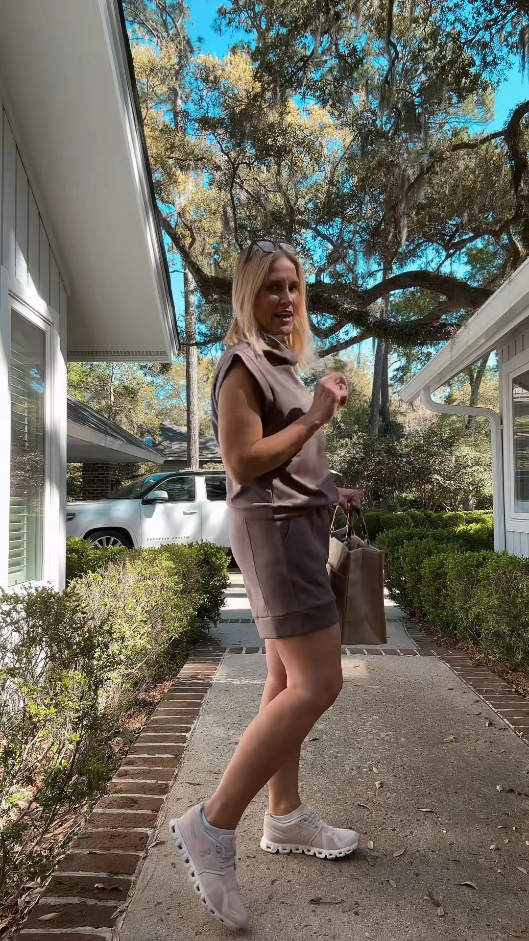 I love this Amazon find. It is perfect for my body shape! 

#LTKVideo #LTKmidsize #LTKfindsunder50