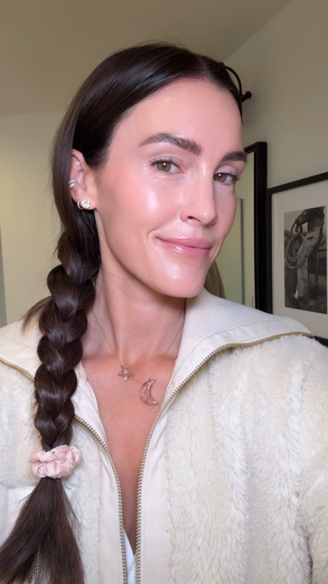 Clean skincare and makeup for everyday!
In this order 👇🏻👇🏻👇🏻
Glow serum
Pluming serum
Radiance oil
Gua sha
Tinted moisturizer
Concealer
Blush
Brow gel
Lip balm 

Beauty 
Non-toxic 

#LTKBeauty