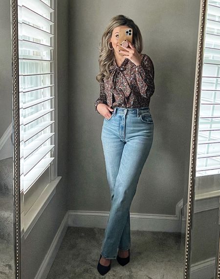 Sale alert! My top is on clearance for only $16!! With code: SALEONSALE 

Fall outfit, work outfit, wearing size XS top and size 27 jeans 