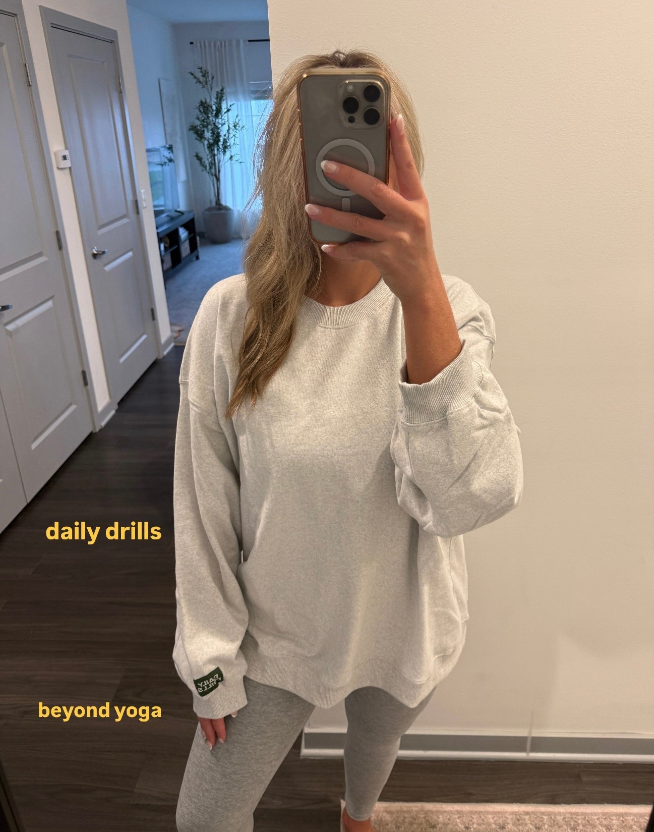 Forever a sucker for a good groutfit 🩶
This daily drills reversible crewneck is SO cute and comfy AND it’s reversible… so it’s basically a 2-for-1 moment LOL

#LTKootd