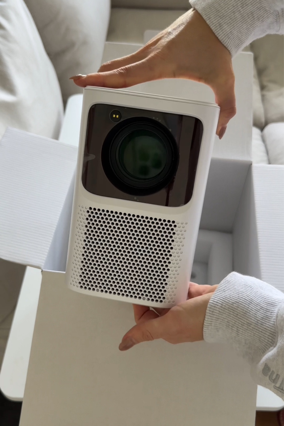 Best projector! Autofocus. Netflix and Amazon prime  

#LTKHoliday #LTKSeasonal #LTKhome