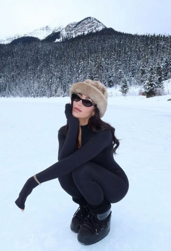 Snowy winter outfit 

#LTKeurope #LTKwinter #LTKstyletip