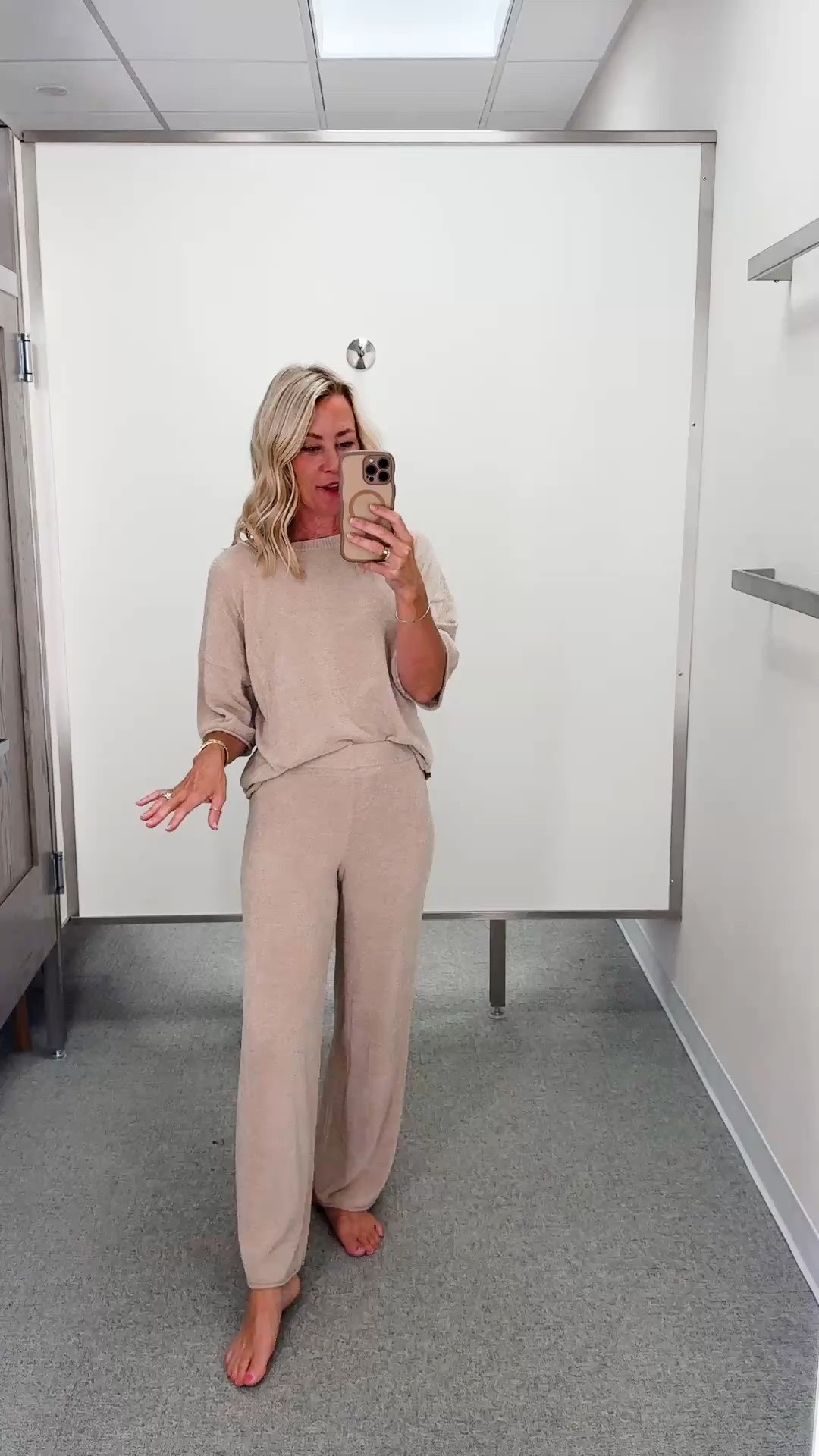 Head to toe and barefoot dreams… Literally nothing cozier! The most Luxe gift to yourself or someone you love.

Wearing an XS, would prefer a small ￼

#LTKOver40 #LTKSaleAlert
